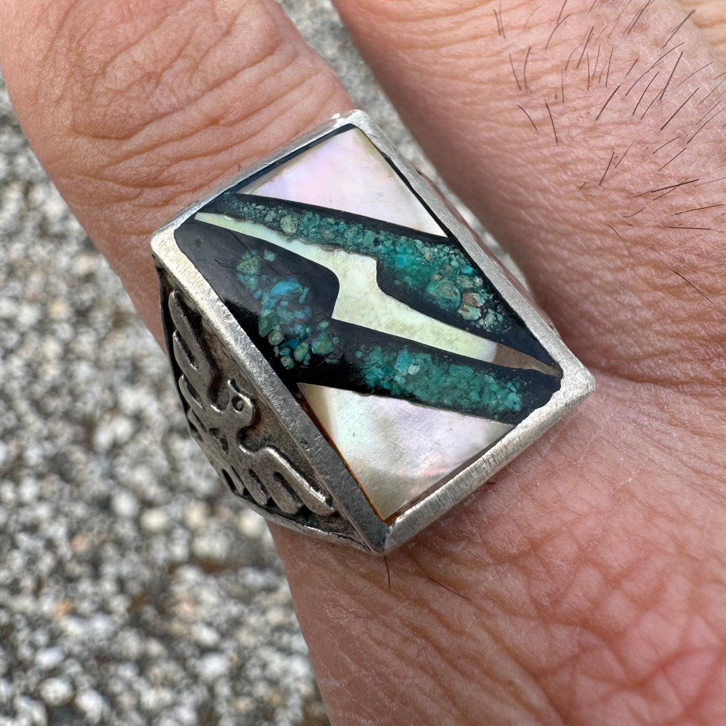 Circa 1970’s Sterling Silver Crushed Turquoise/Mother Of Pearl Inlaid Native Southwestern Thunderbird Ring (12)