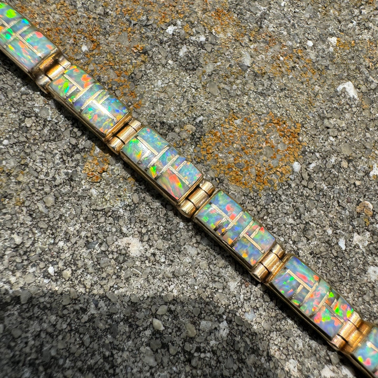 Vintage 14k Yellow Gold Mosaic Cut Opal Inlaid Bracelet (7.25”)