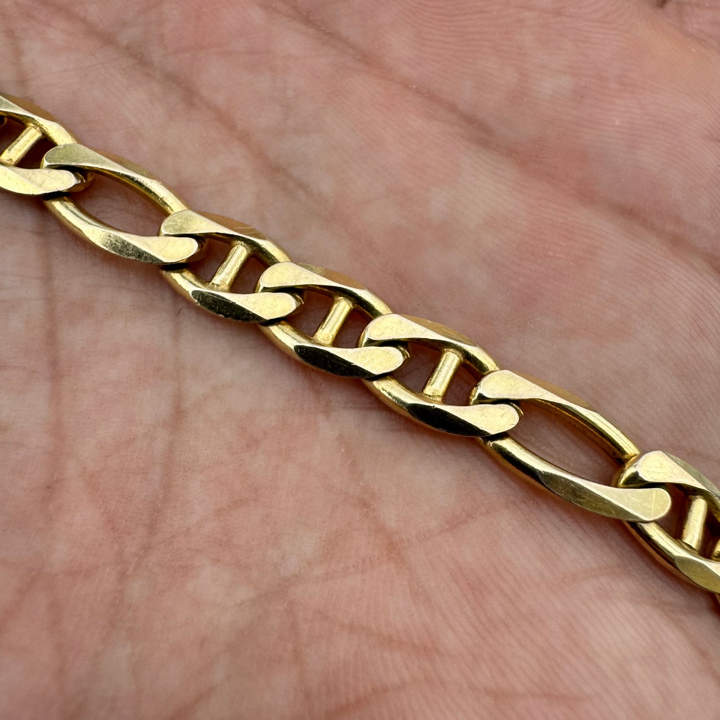 1990’s Solid 14k Yellow Italian Gold Knife Edged Mariner Figaro Link Bracelet (8.25”)