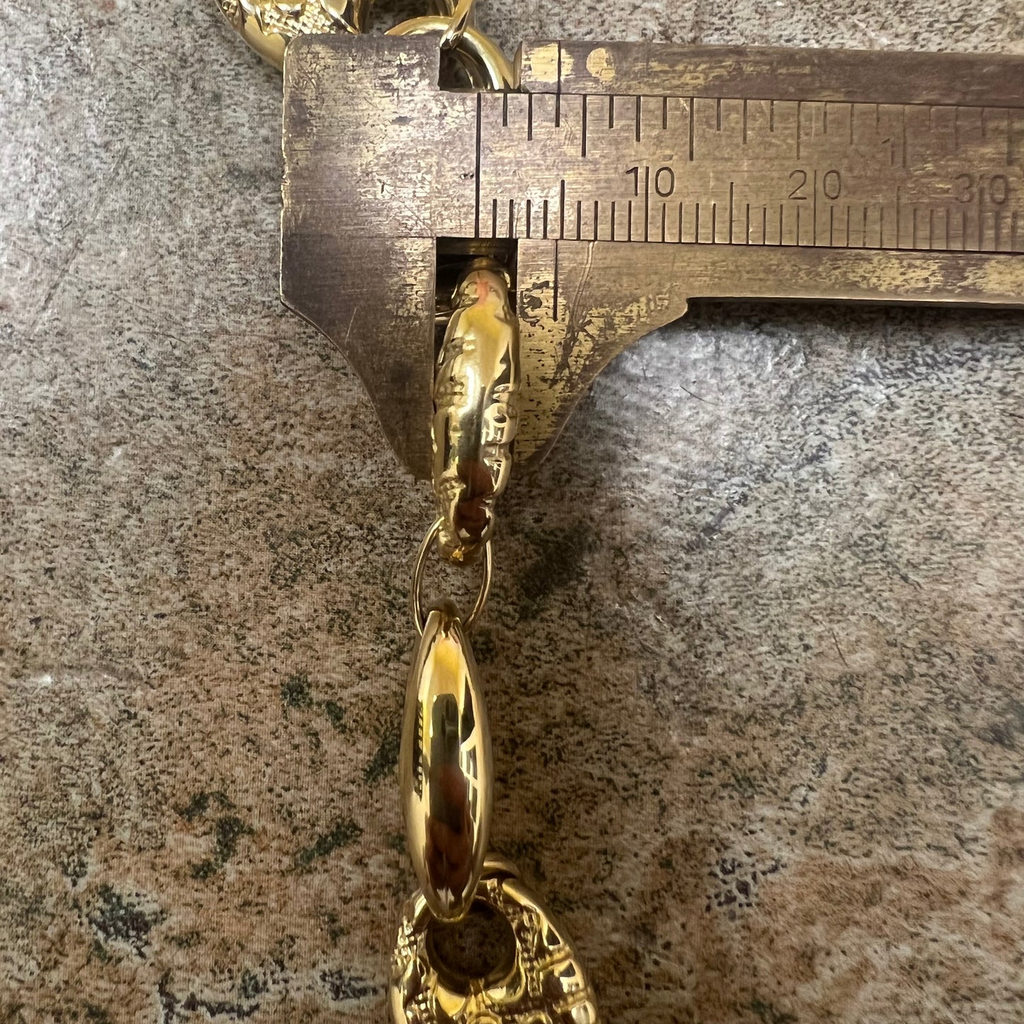 18k Yellow Gold Chunky Puffed Gucci Link Bracelet (7”)