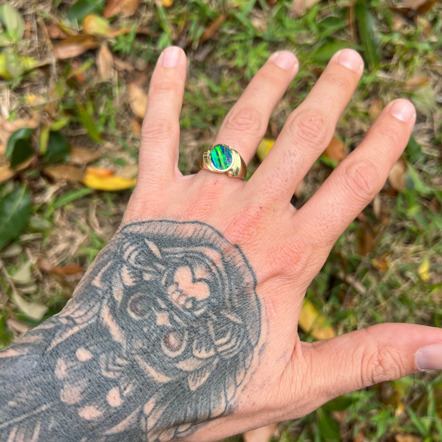 Vintage 14k Yellow Gold Opal Inlaid Modernist Ring (7.25)