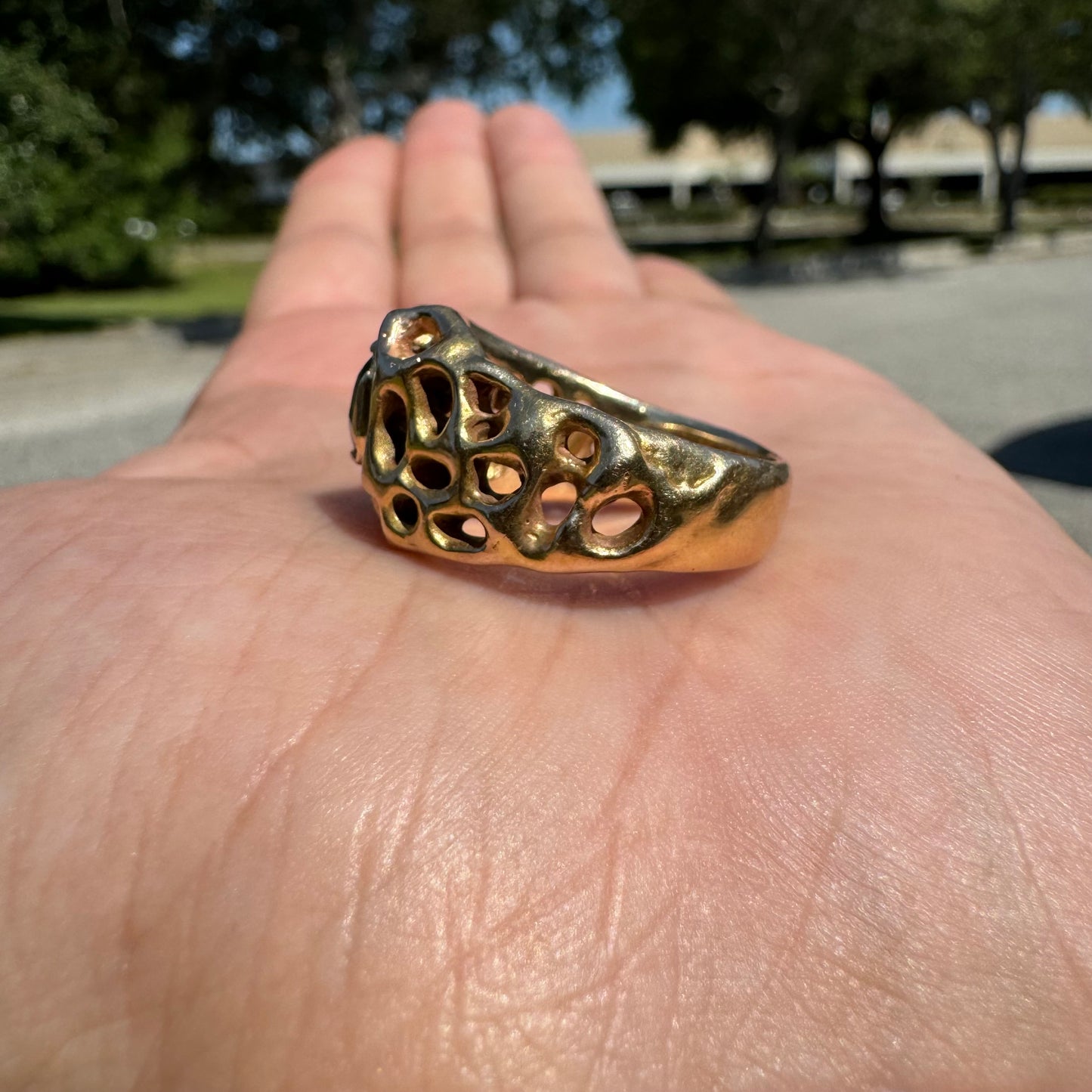 Vintage Solid 14k Yellow Gold Custom 1.0ct Emerald Heavyweight Honeycomb Brutalist Ring (10)