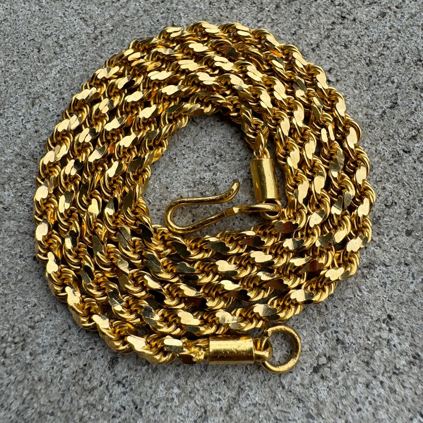 Vintage Solid 22K Yellow Gold Heavyweight Diamondcut Rope Chain Necklace (24”)
