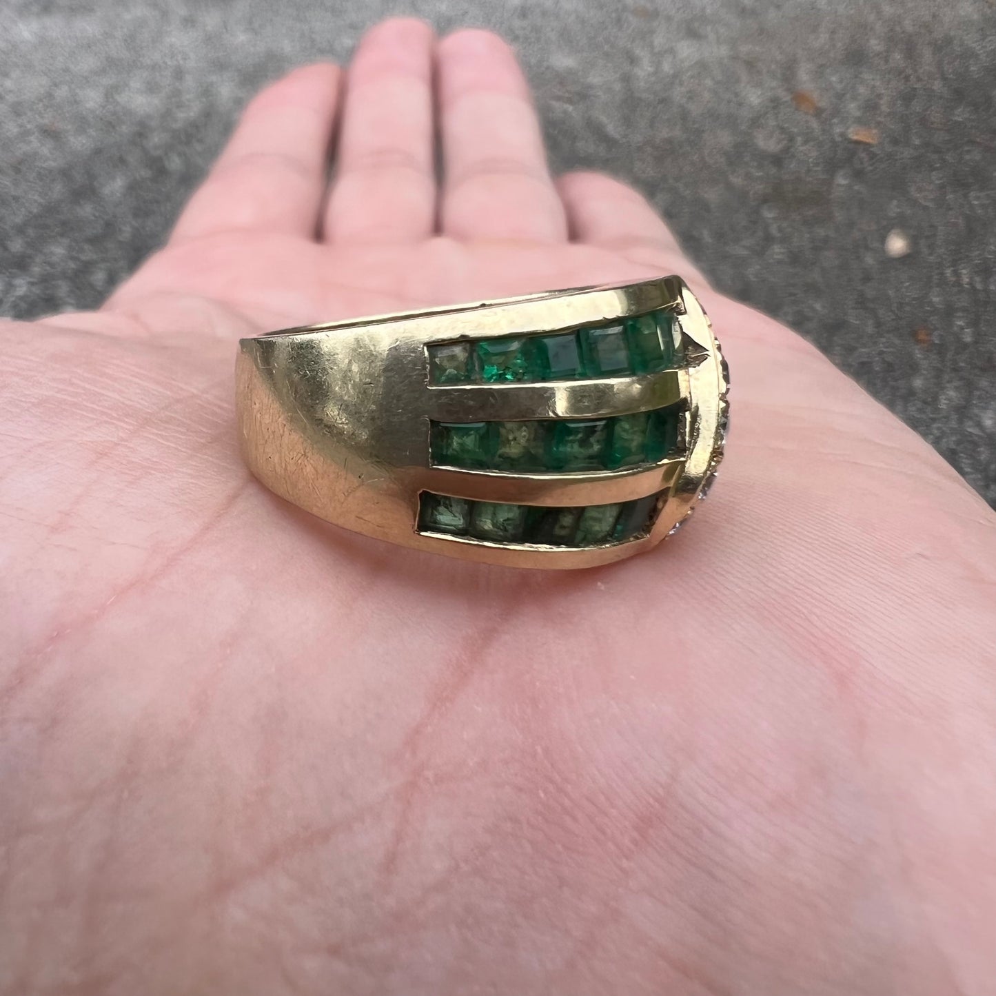1980’s Custom Made Heavyweight 14k Yellow Gold Chunky .75CTW Natural Diamond And 1.0CTW Columbian Emerald Ring (7)