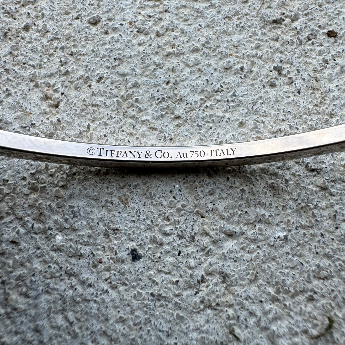 Tiffany & Co. Diamond T Hinged 18k White Gold Wire Bangle Bracelet (6.5”)