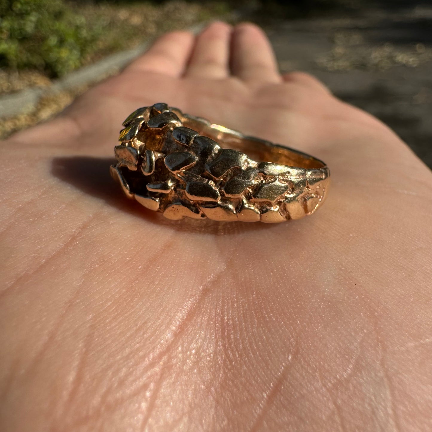 1970’s Solid 14k Yellow Gold .25ct Natural Diamond Brutalist Nugget Gypsy Ring (8)