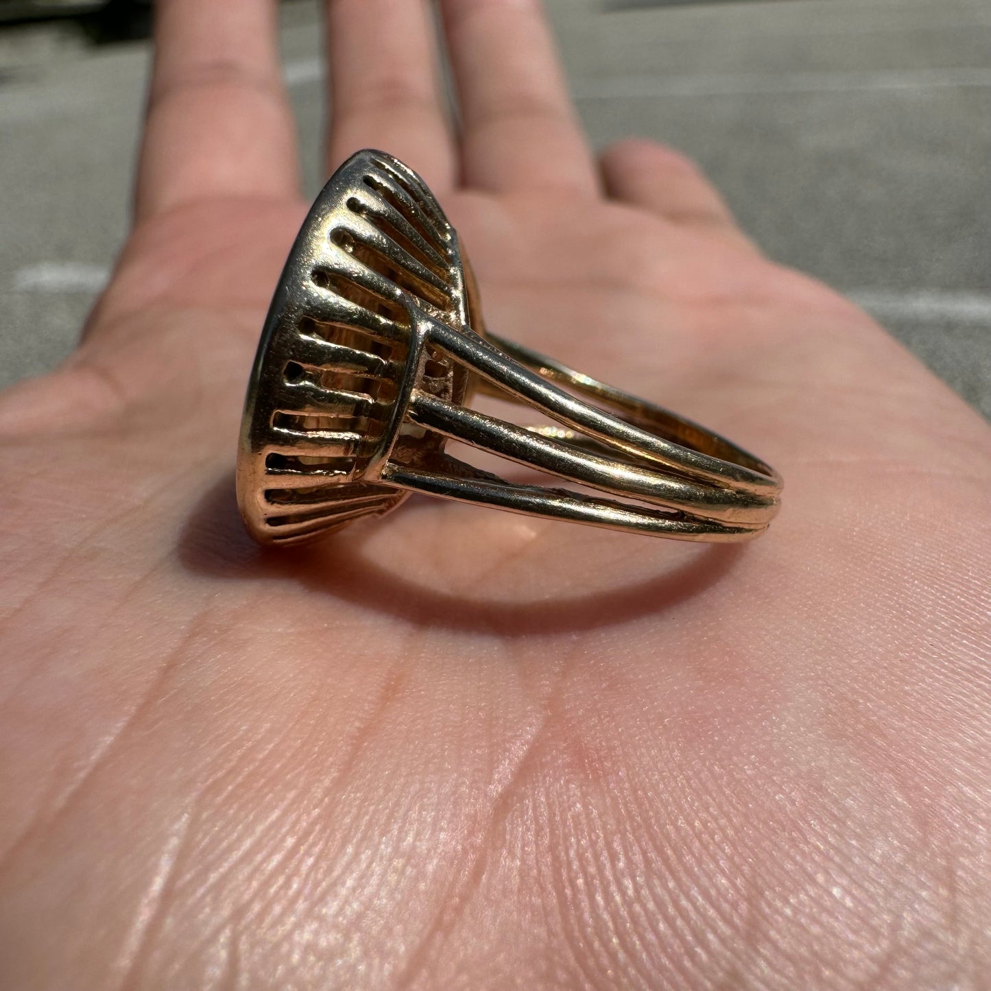 1906 Liberty Head $2.50 (22k) Gold Coin Ring (6)