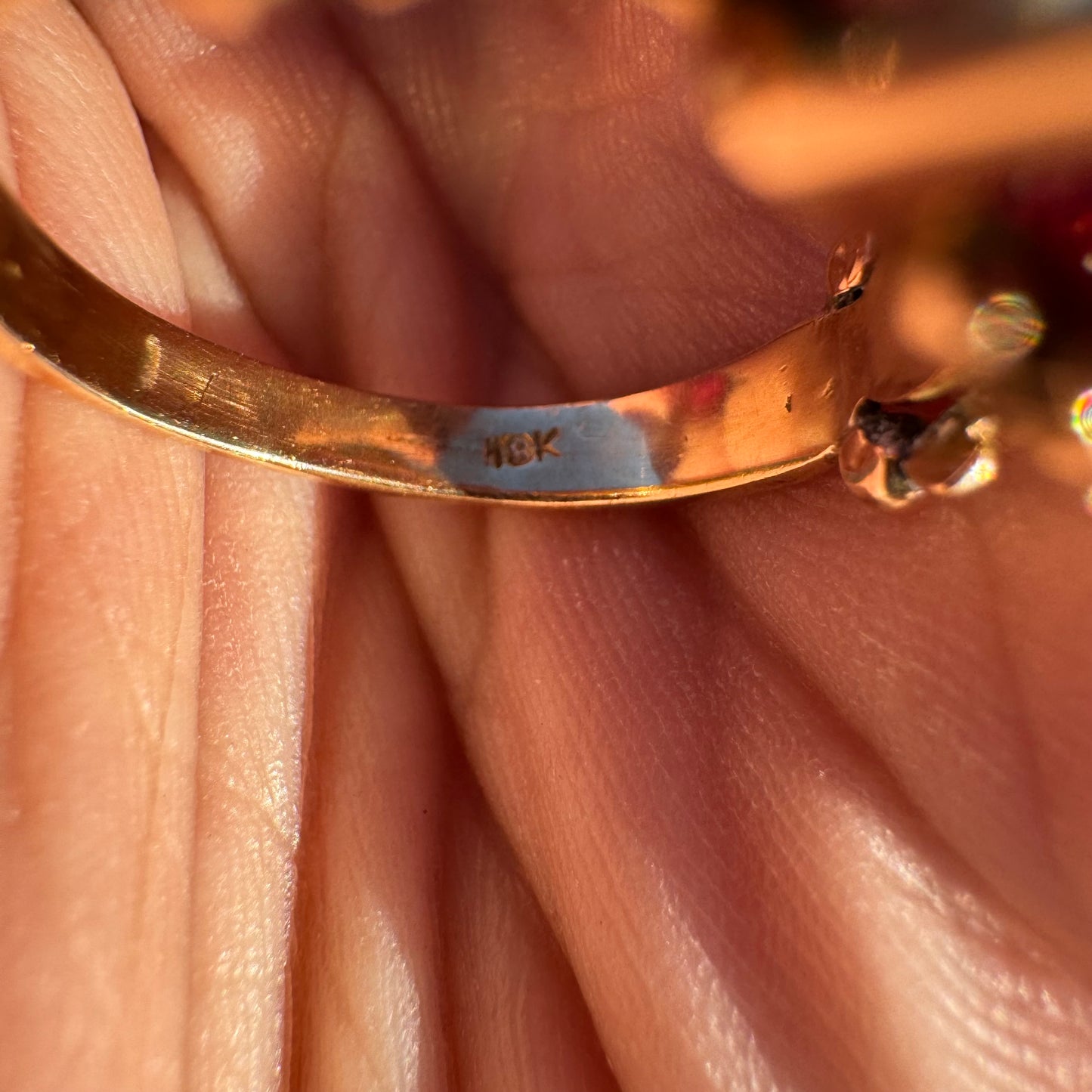 Mid-Century 18k Yellow Gold .20Ct Natural Diamond Red Spinel Fleur De Lis Ring (7.5)