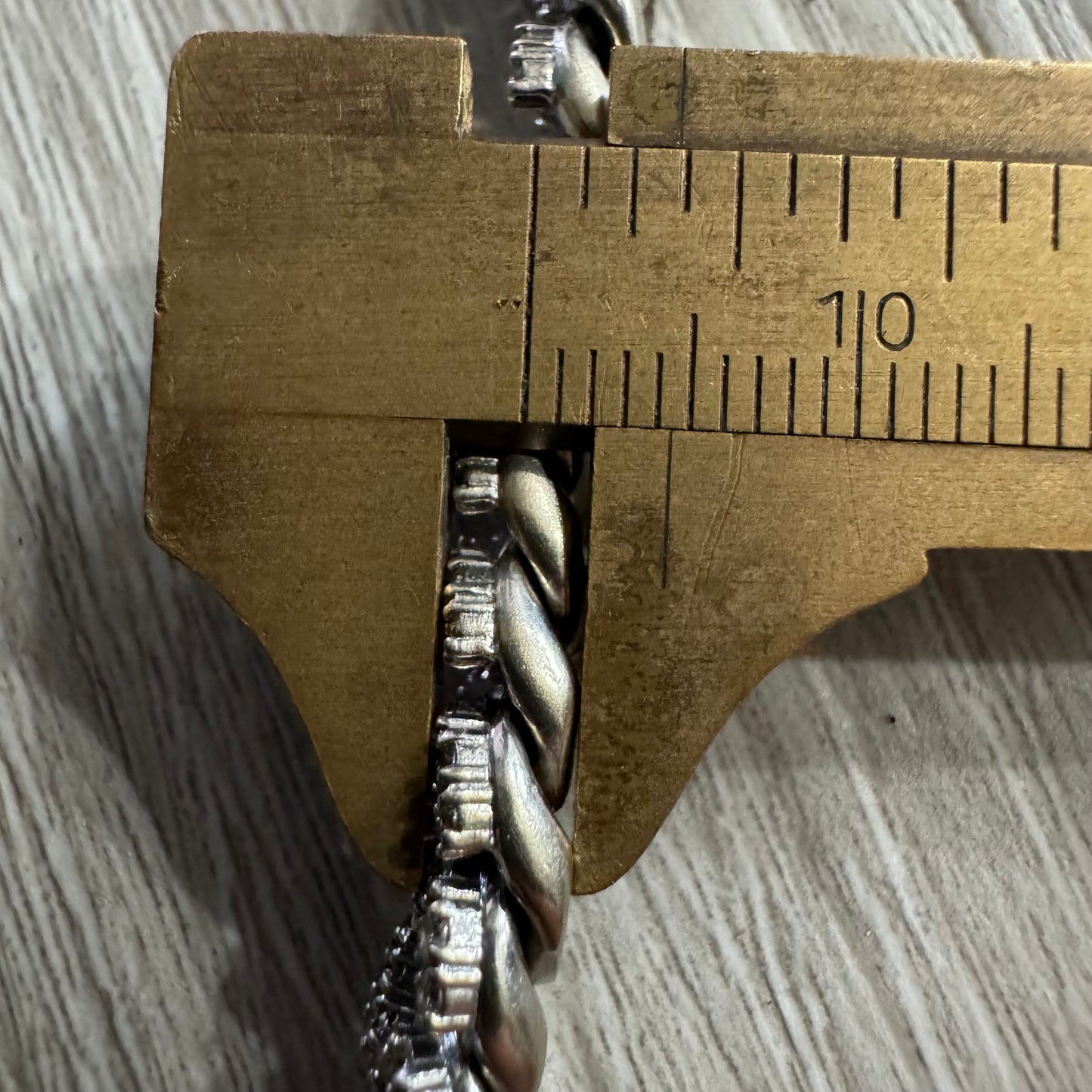 Solid 14k White Gold 4.0CTW Prong Set Natural Diamond Cuban Link Bracelet (7.25”)