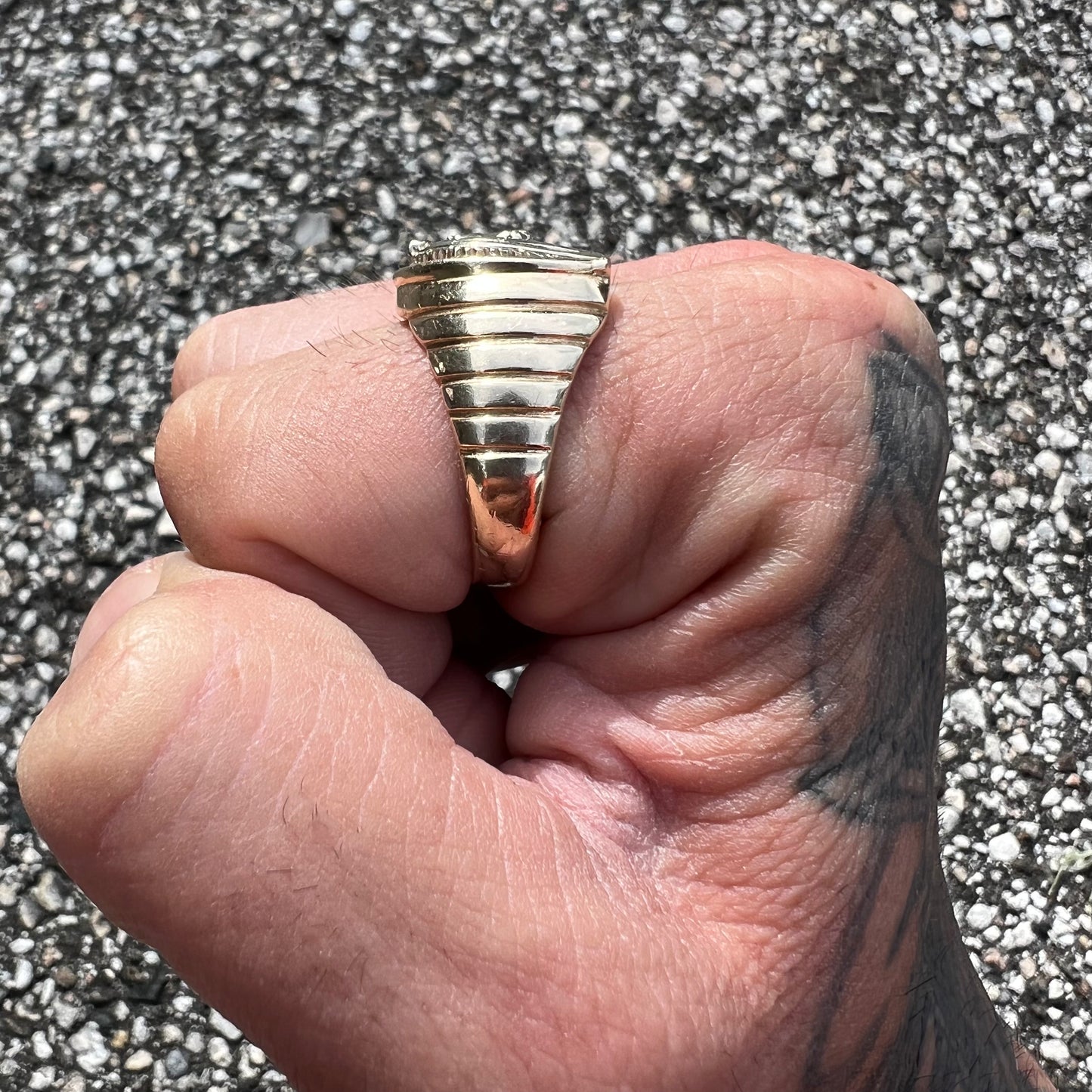 1990’s Solid 14k Gold Good Luck Bucking Stallion Horseshoe Ring (12.5)
