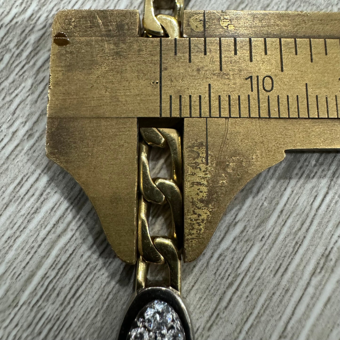 Vintage Solid 18k European Yellow Gold 1.75CTW Natural VS Diamond Cuban Curb Link Bracelet (7.75”)