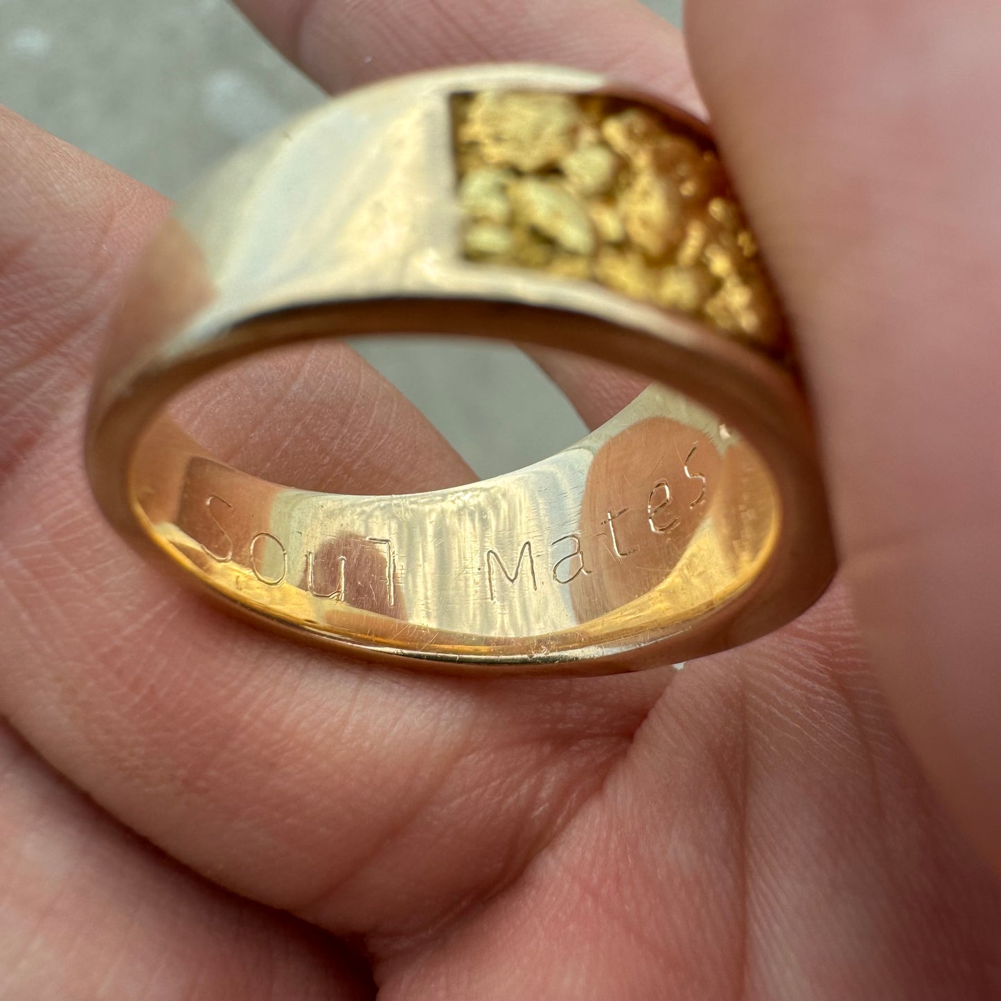 Vintage 22k Raw Gold Nugget Inlaid .15CT Natural VVS Diamond 14k Yellow Gold Ring (9.5)