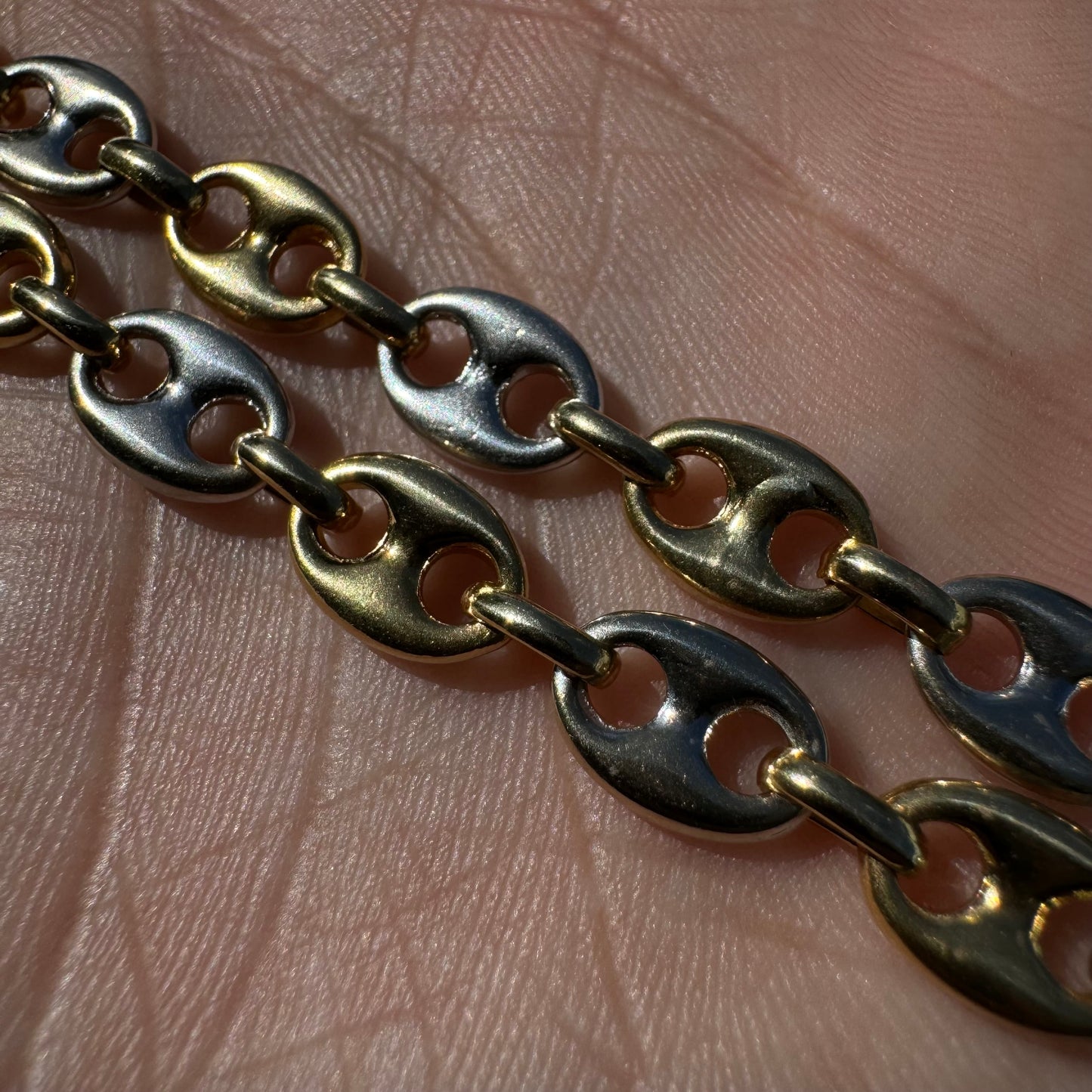 Vintage Solid 18k Two-Tone Yellow And White Gold Classic Puffed Gucci Link Necklace (17.75”)