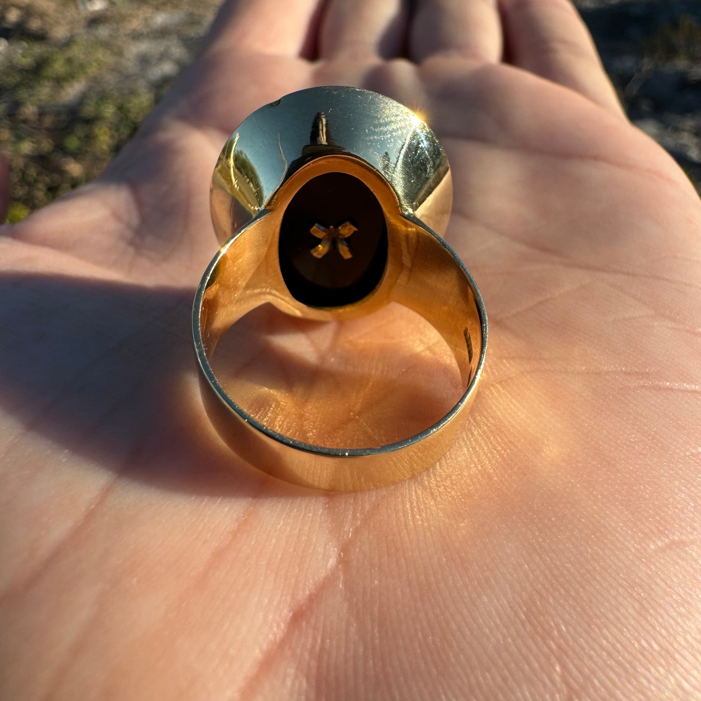 Vintage Solid 18k Yellow Gold Black Onyx Natural Solitaire Diamond Signet Ring (8.25)