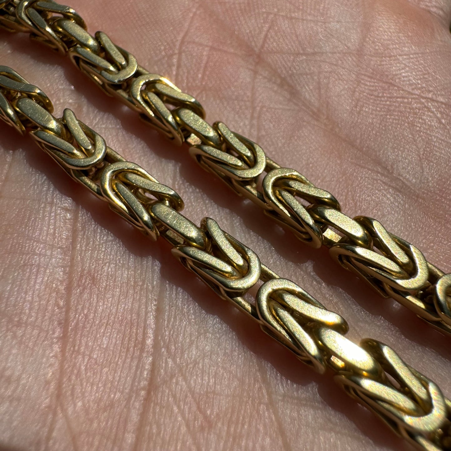 1970’s Solid 18k Yellow Gold Heavyweight Byzantine Link Necklace (18.25”)