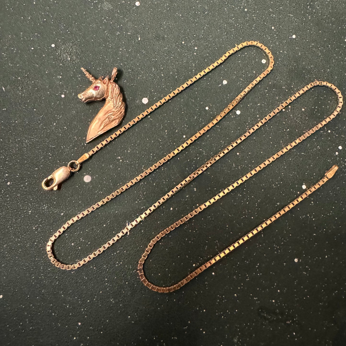 Unicorn and box chain
