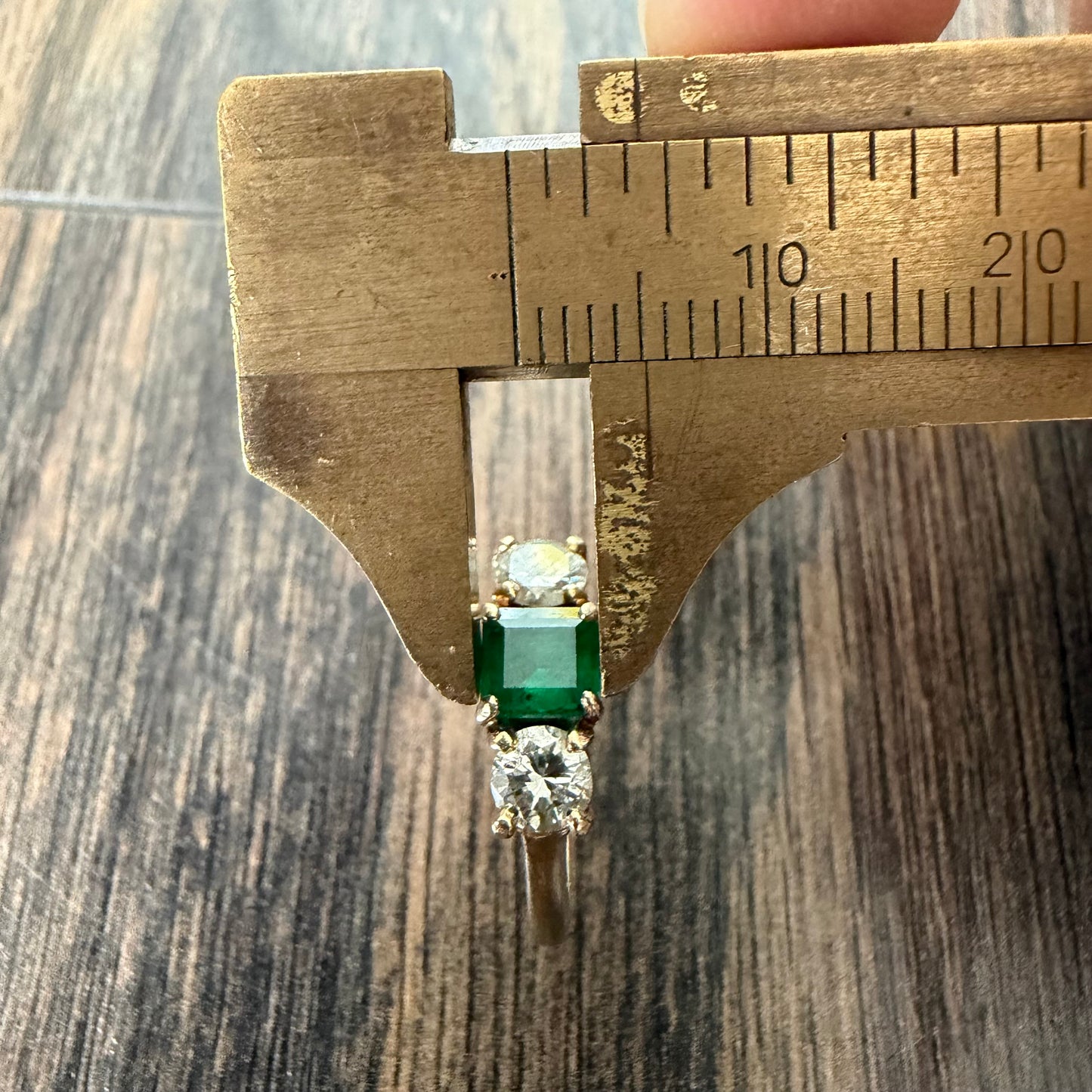 Vintage Solid 14k Yellow Gold 1.25ctw Natural Colombian Emerald And Diamond Trilogy Ring (6.5)