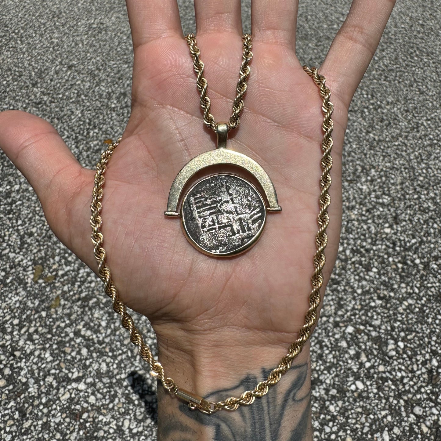1681 Santa Maria De La Consolación Sea Salvaged Silver 8 Reale Shipwreck Coin Spinning Solid 14k Yellow Gold Pendant