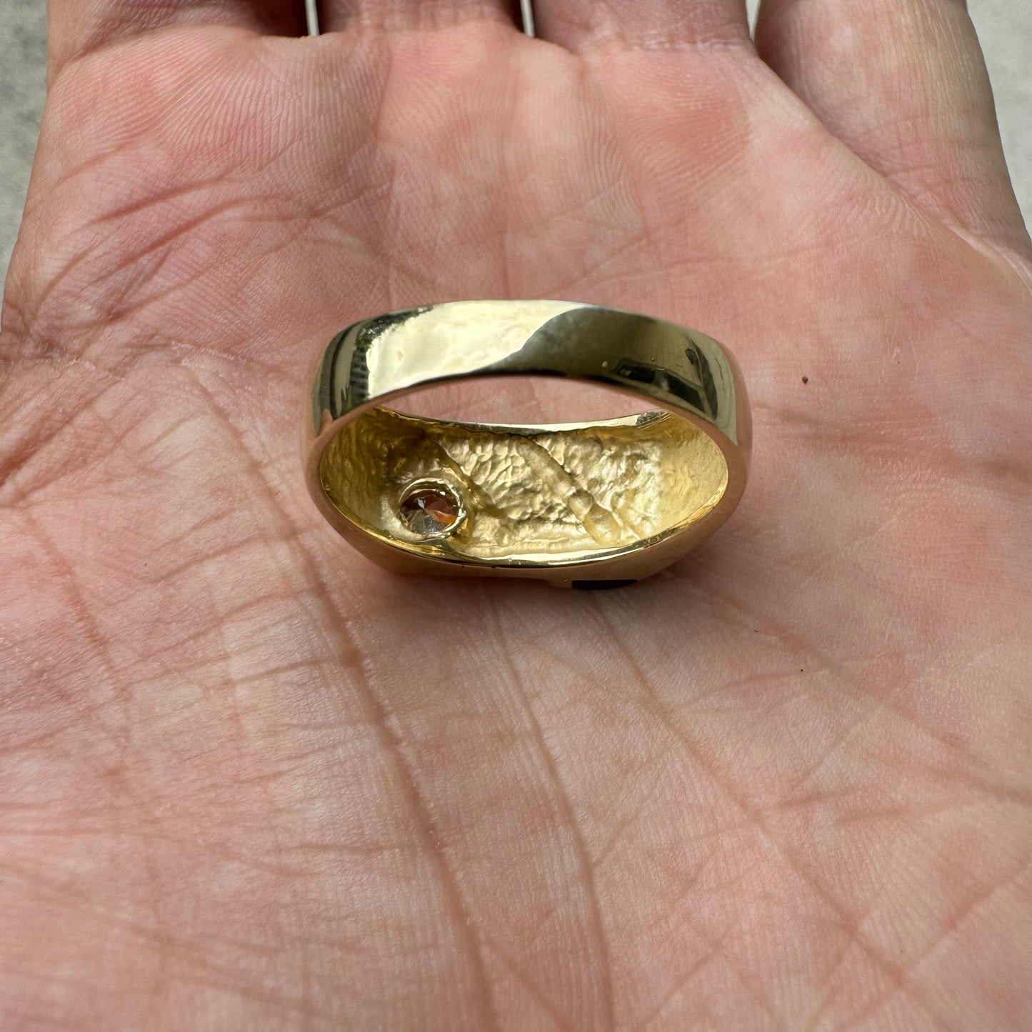 Vintage 14k Yellow Gold .25CT Natural VS Quality Diamond Black Onyx Inlaid Step Cut Ring (10)