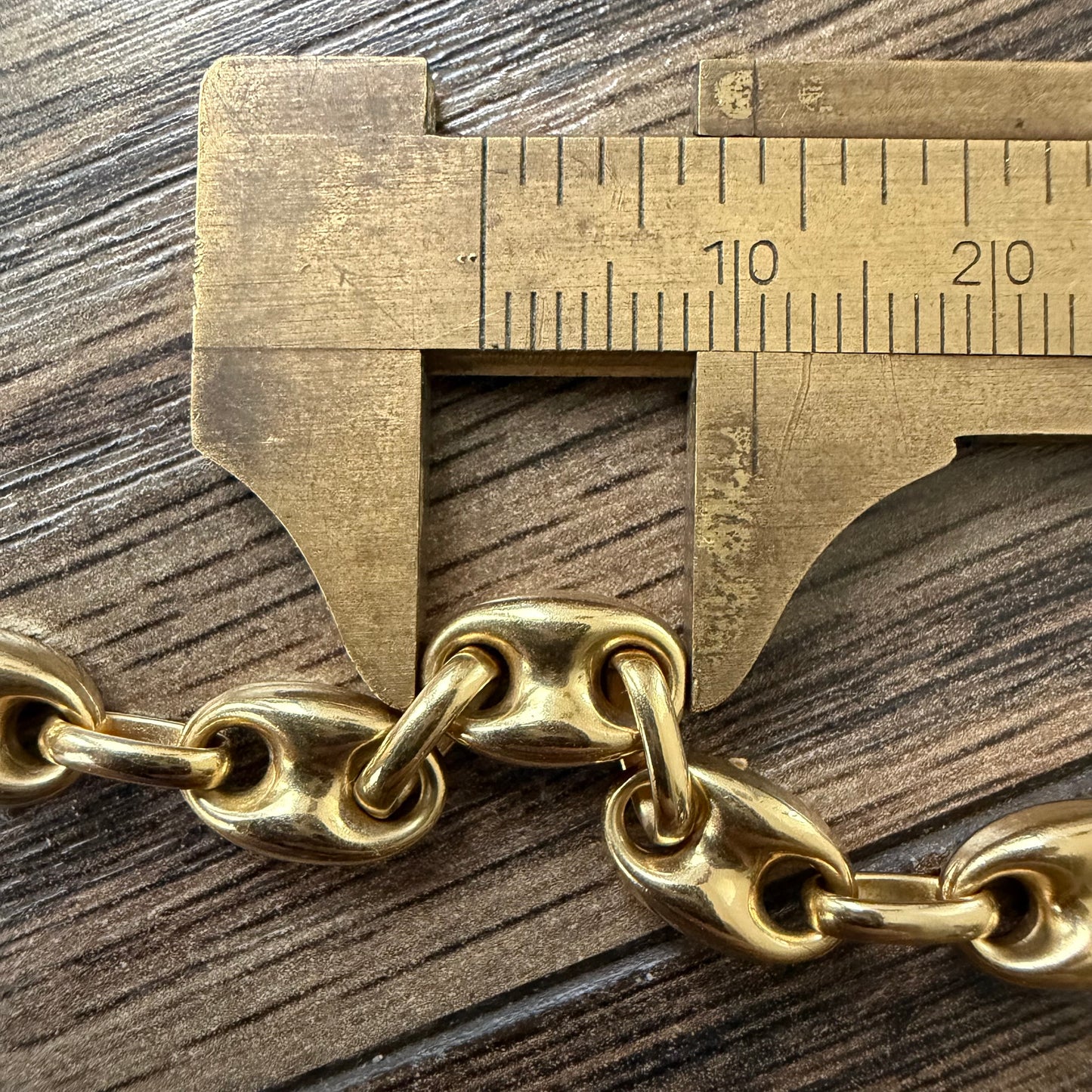 Antique Heavyweight 18k Yellow Gold Classic Puffed Gucci Link Necklace (18.5”)