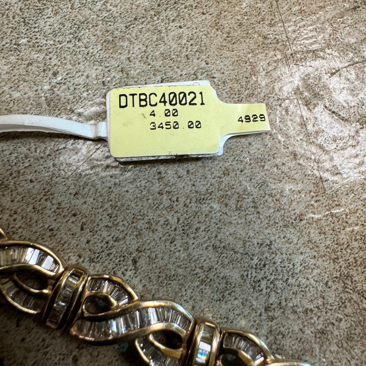 Brand New 4.0ctw Natural Baguette Diamond 14k Yellow Gold Infinity Link Bracelet (7.75”)