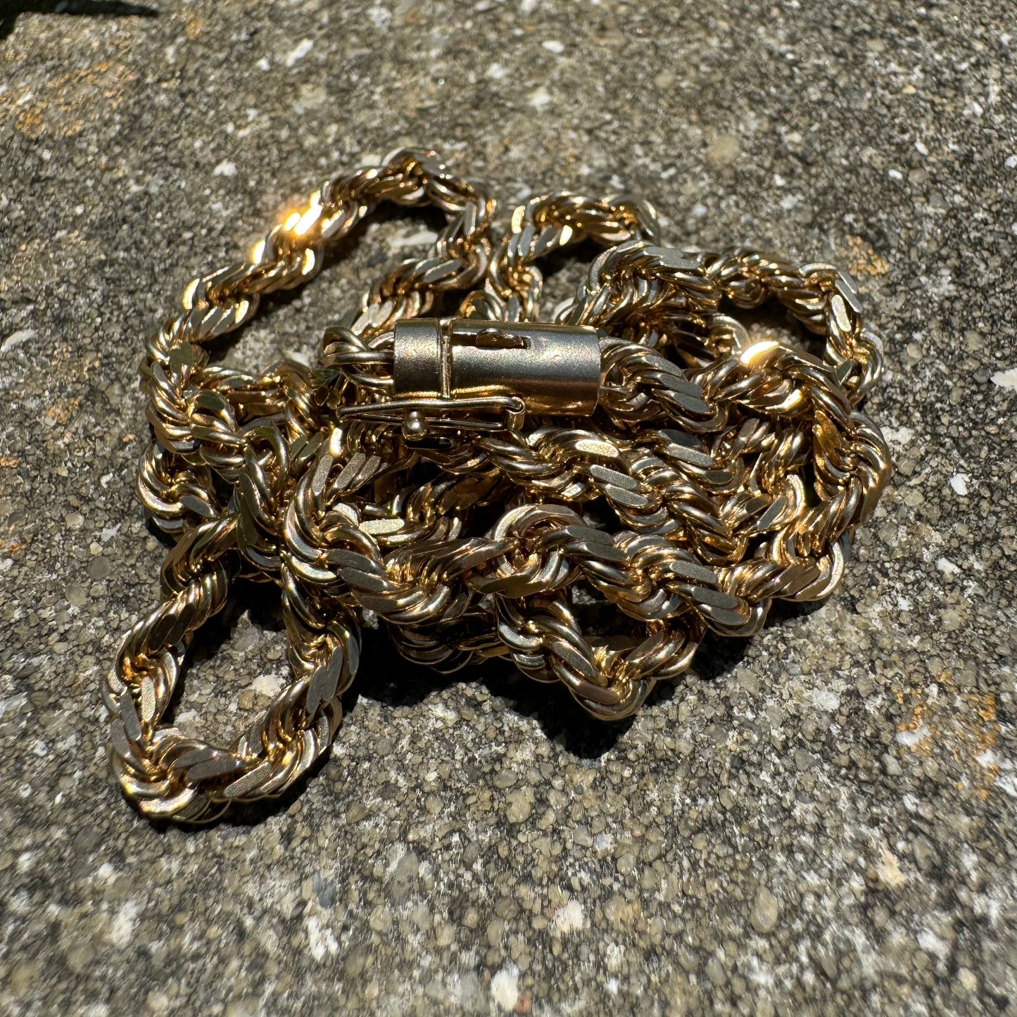 1980’s Solid 14k Yellow Gold Heavyweight Diamondcut Rope Chain Necklace (20.25”)
