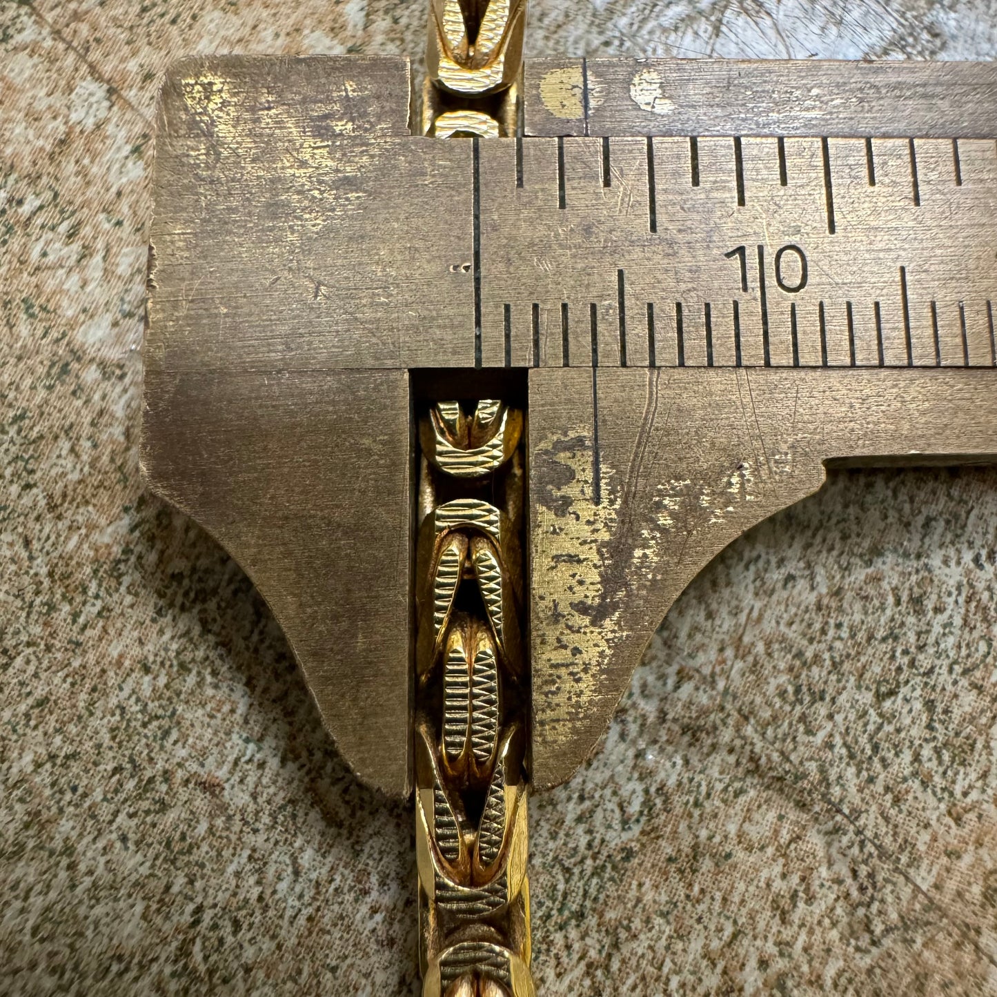 1990’s Solid 14k Italian Yellow Gold Heavyweight Byzantine Link Necklace (21.5”)