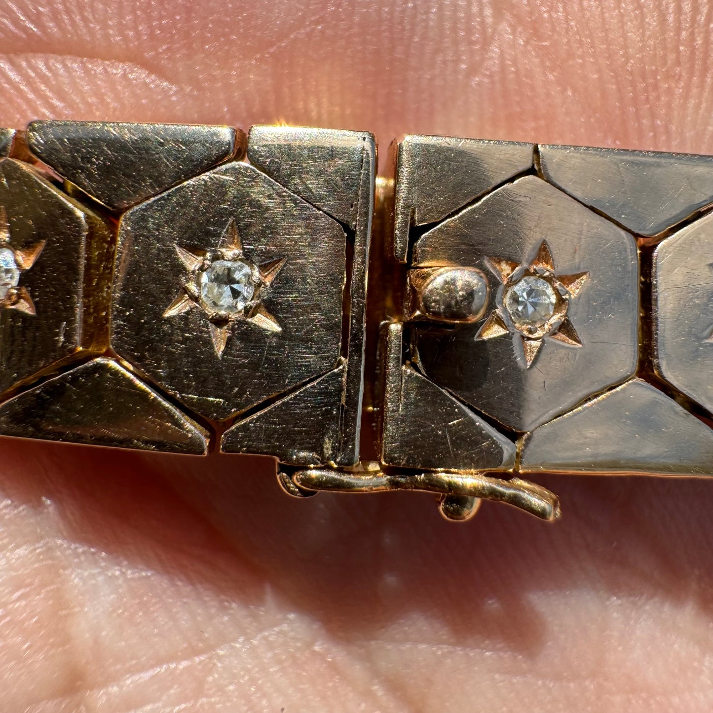 Retro 1940’s French 18k Rose Gold 1.0CTW Natural Diamond Starburst Tessellated Honeycomb Bracelet (7”)