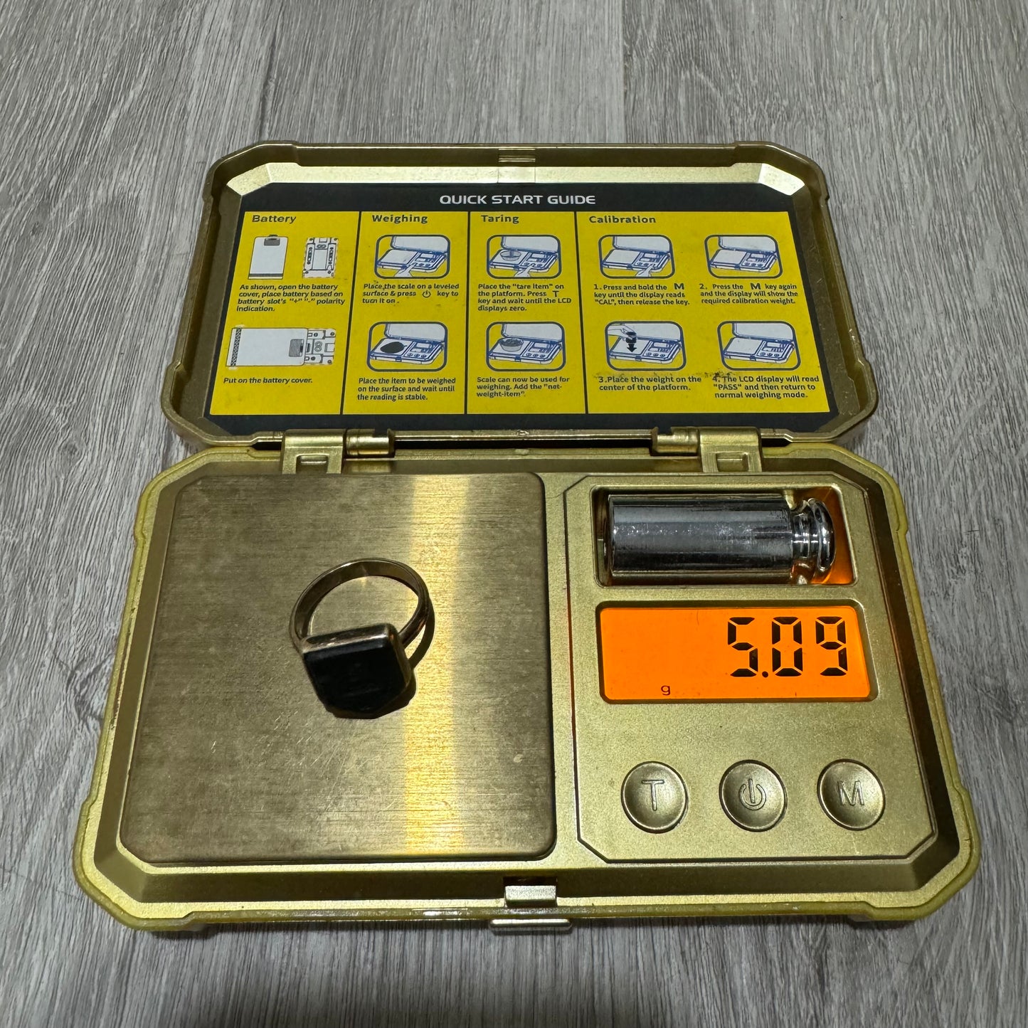 Antique 14k Yellow Gold “For King And Country” Bloodstone Intaglio Crest Shield Signet Ring (7.25)