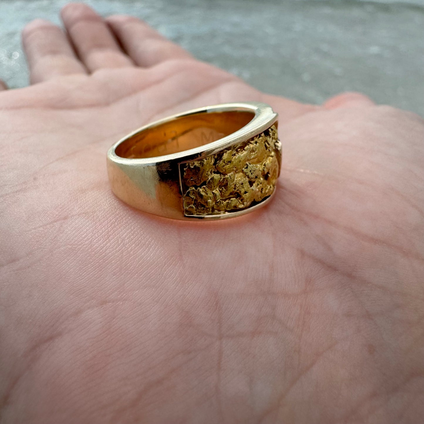 Vintage 22k Raw Gold Nugget Inlaid .15CT Natural VVS Diamond 14k Yellow Gold Ring (9.5)