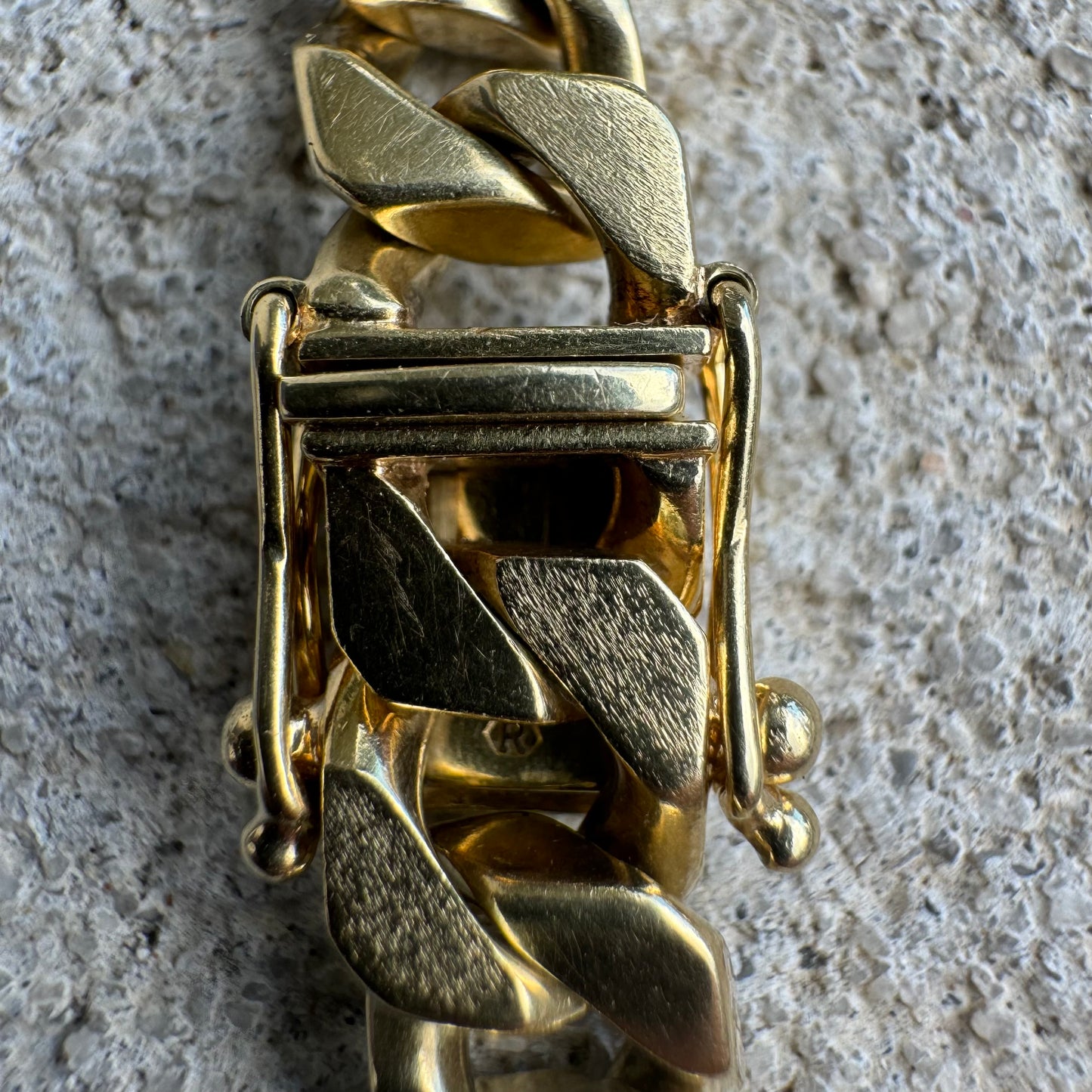 Old School Vintage Solid 14k Yellow Gold Blocked Cuban Link Bracelet (7.75”)