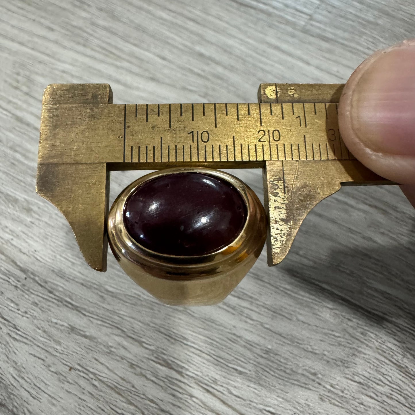 Vintage 18k Yellow Gold 8.0ct Natural Ruby Signet Ring (6)