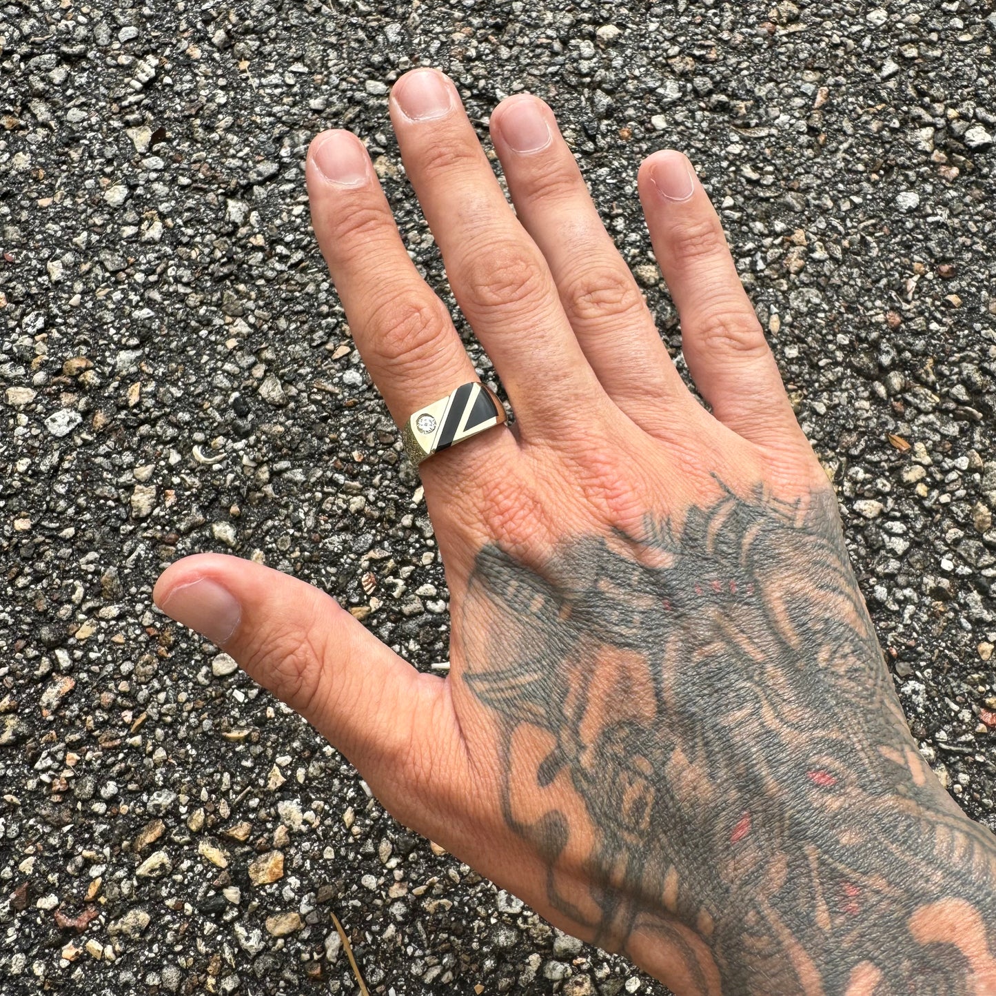 Vintage 14k Yellow Gold .25CT Natural VS Quality Diamond Black Onyx Inlaid Step Cut Ring (10)