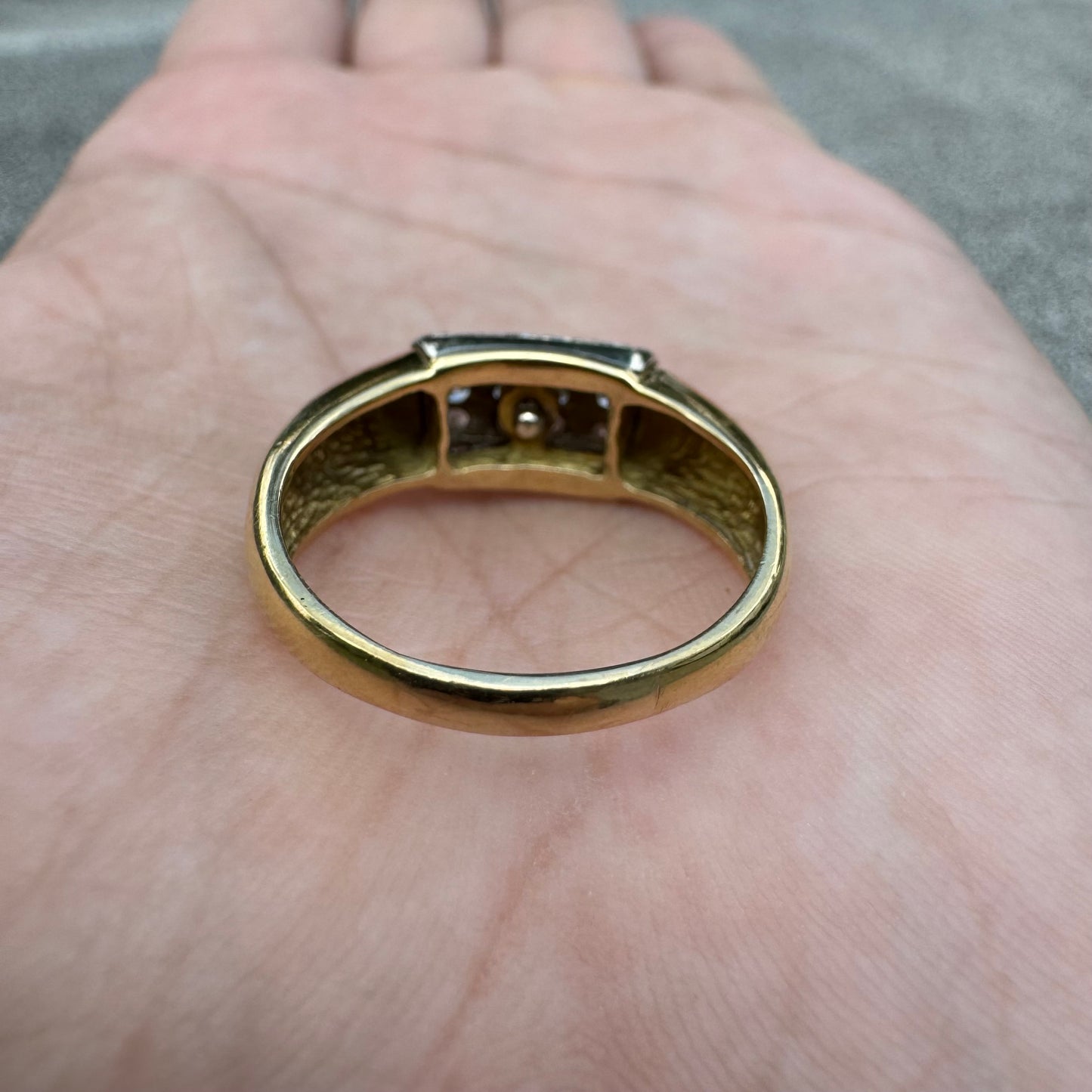 Vintage 14k Yellow Gold 1.0CTW Flawless/VVS1 Natural Diamond Ring (8.75)