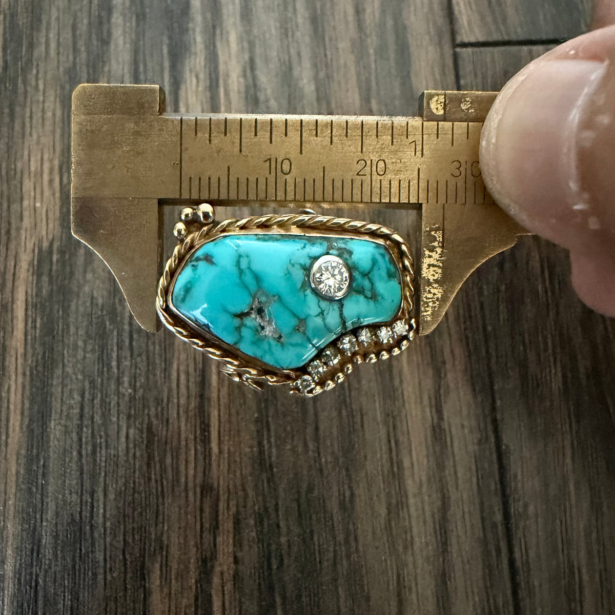 Vintage Handcrafted Solid 14k Yellow Gold Natural Diamond Set Turquoise Ring (8)