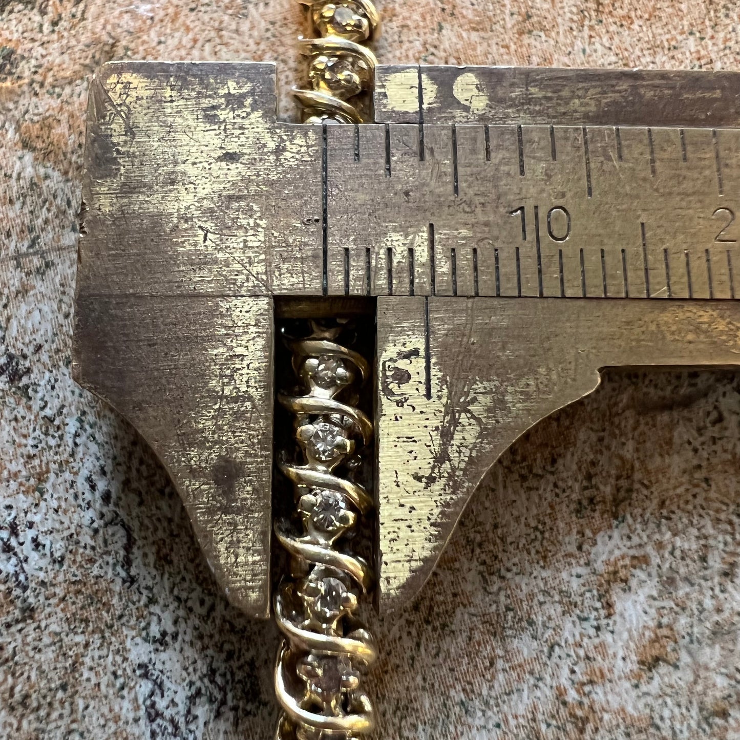 Vintage 14k Yellow Gold Heavyweight 1.0CTW Natural Diamond Classic Tennis Bracelet (7”)