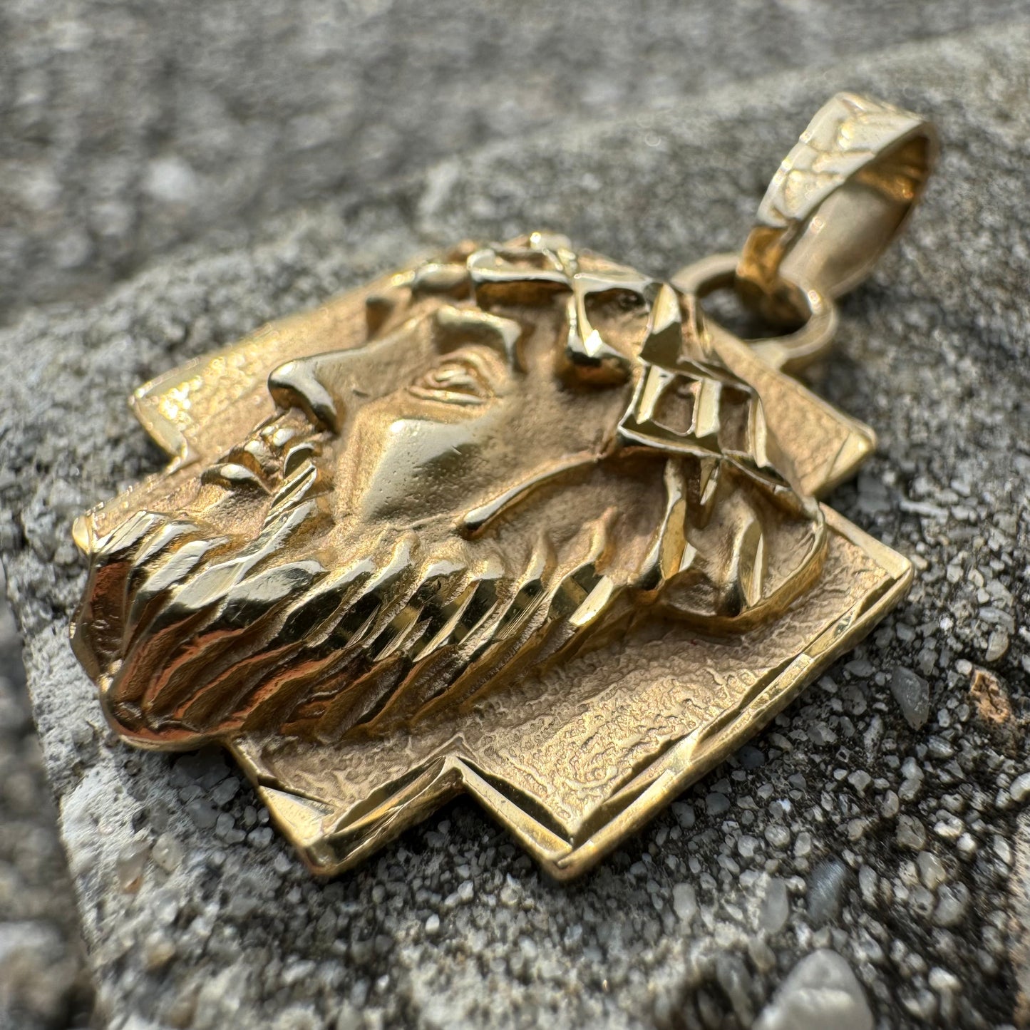 1984 Solid 14k Yellow Gold 3D High Relief Brutalist Jesus Piece Pendant