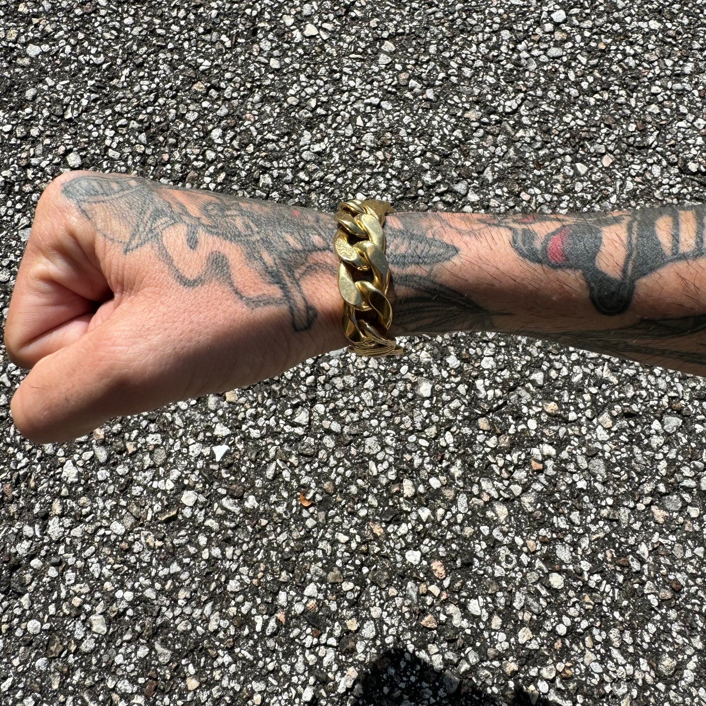 Vintage UnoAErre 18k Yellow Gold Chunky Cuban Link Bracelet (7.5”)