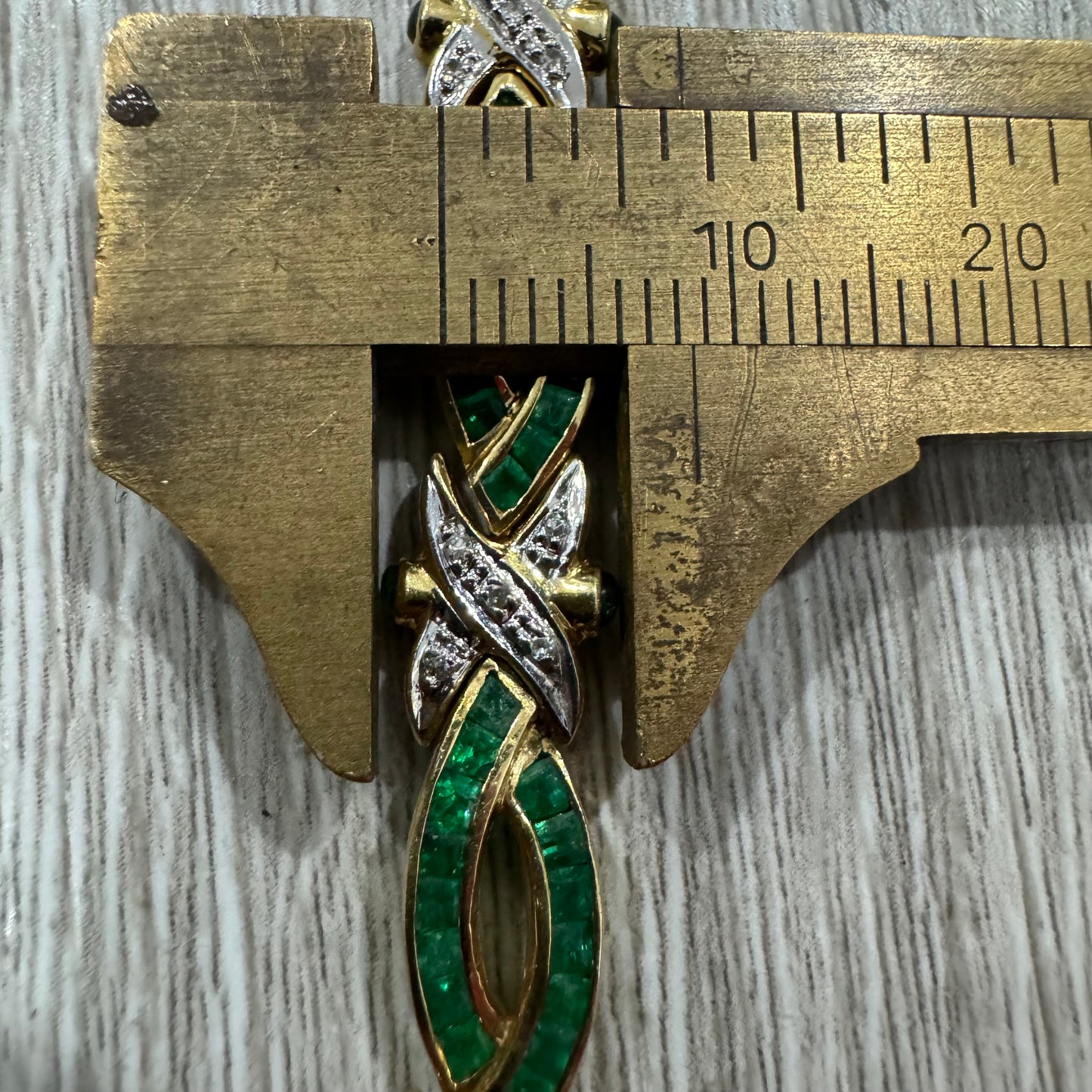 Vintage 18k Yellow Gold 6.5ctw Natural Princess Cut Columbian Emerald Infinity Link Bracelet (7”)