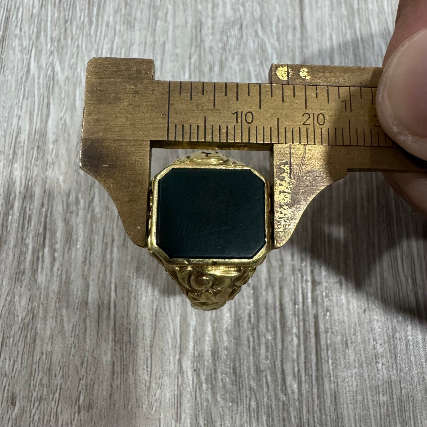 Antique Art Nouveau Solid 18k Yellow Gold Bloodstone Signet Ring (10)