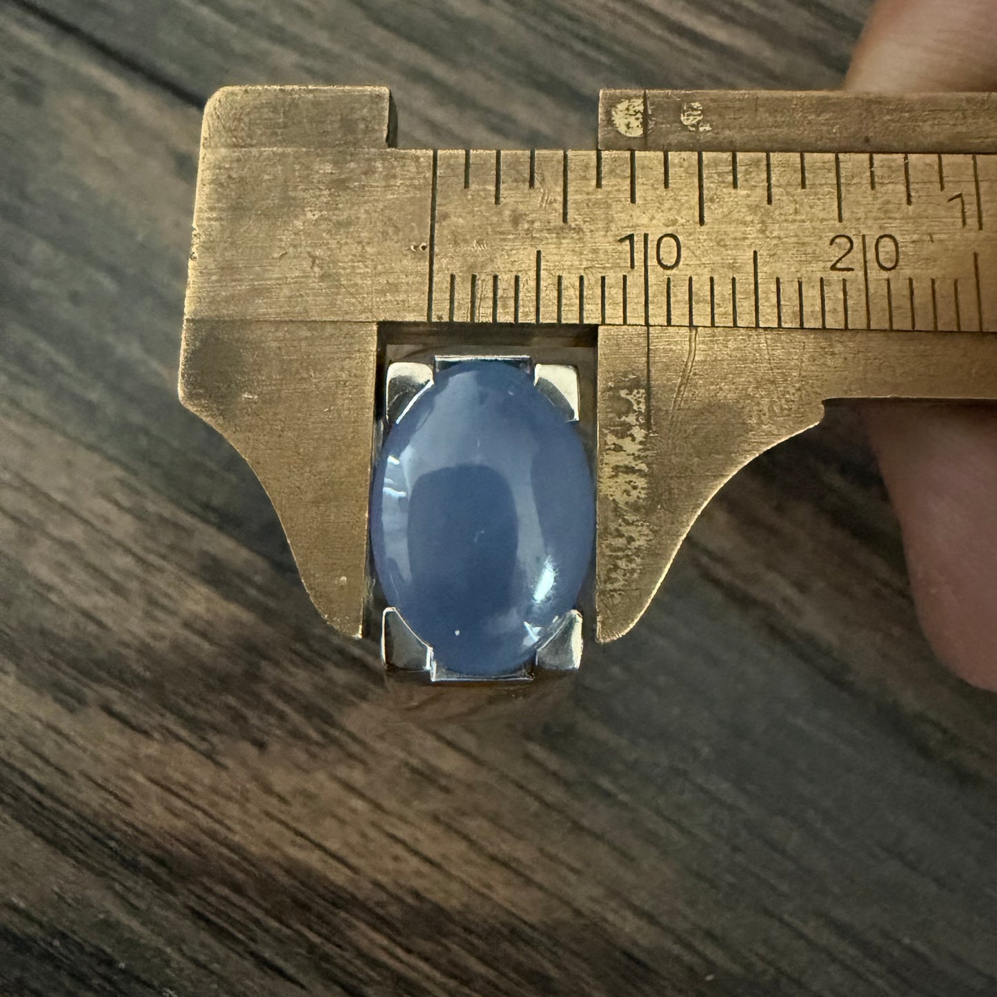 1999 Cartier Solid 18k White Gold Tankissme Chalcedony Ring (8)