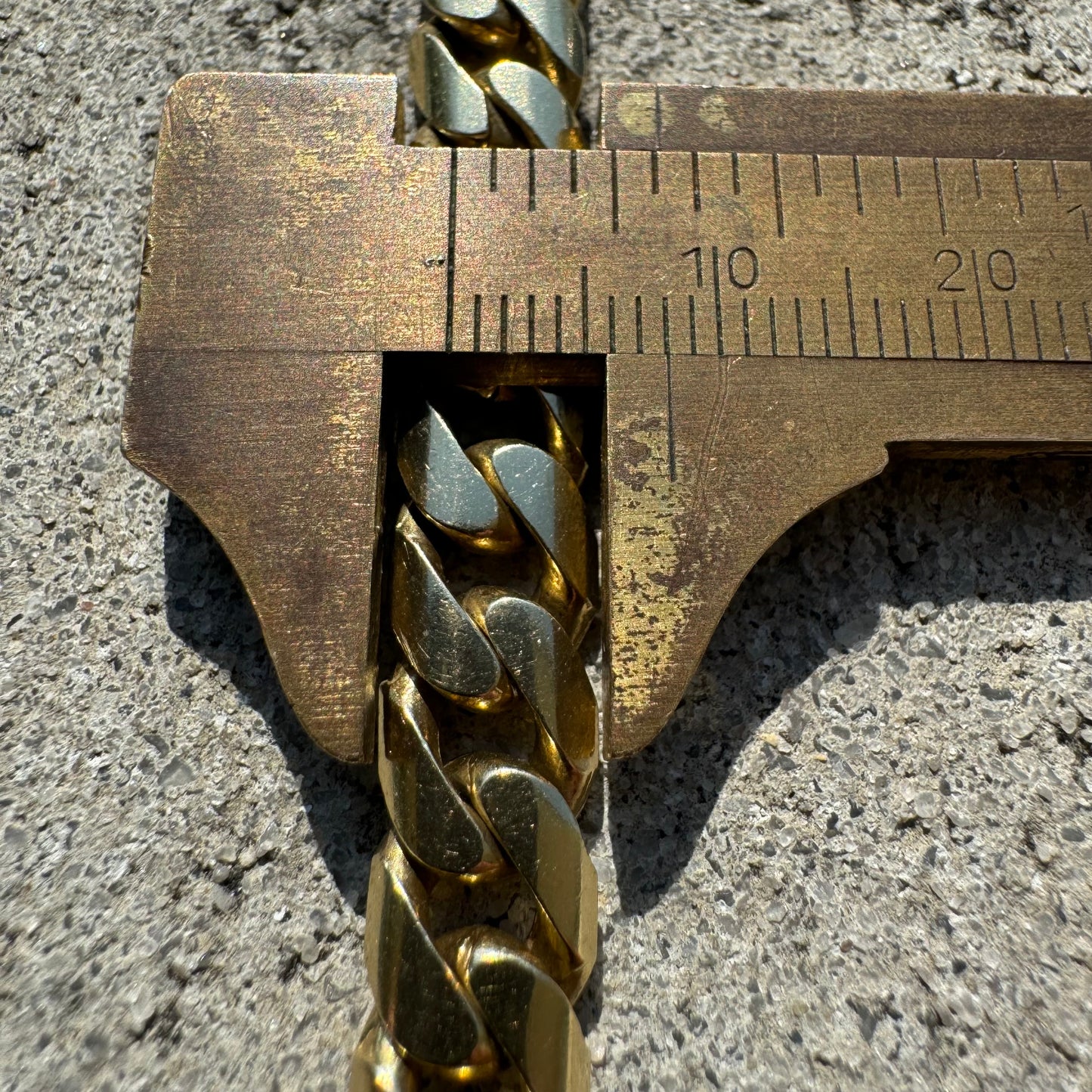 Vintage Solid 14k Yellow Gold Heavyweight Miami Cuban Necklace (20.25”)