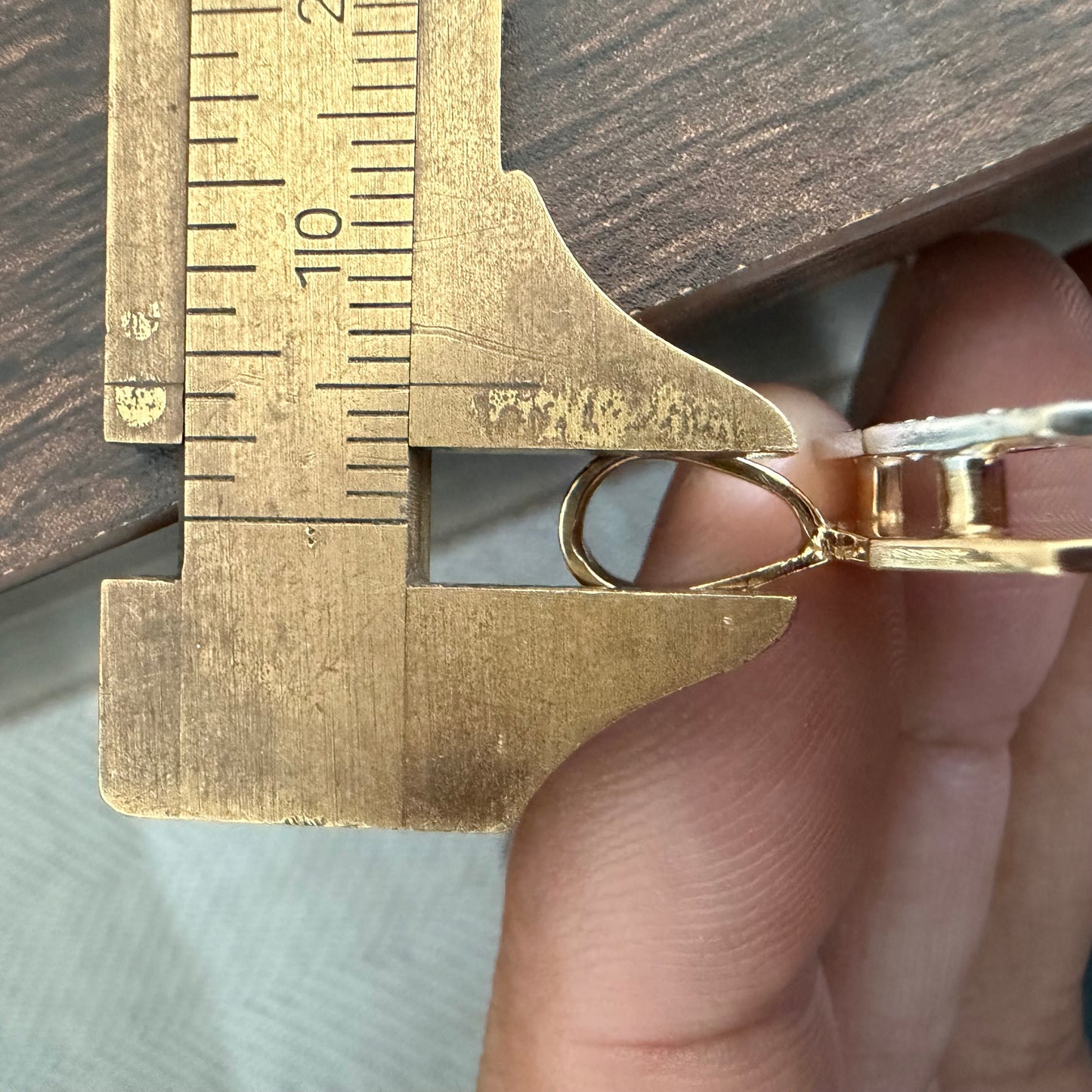 Vintage Custom Made Solid 14k Yellow Gold 3.25ctw Natural VS Diamond Encrusted “D” Pendant