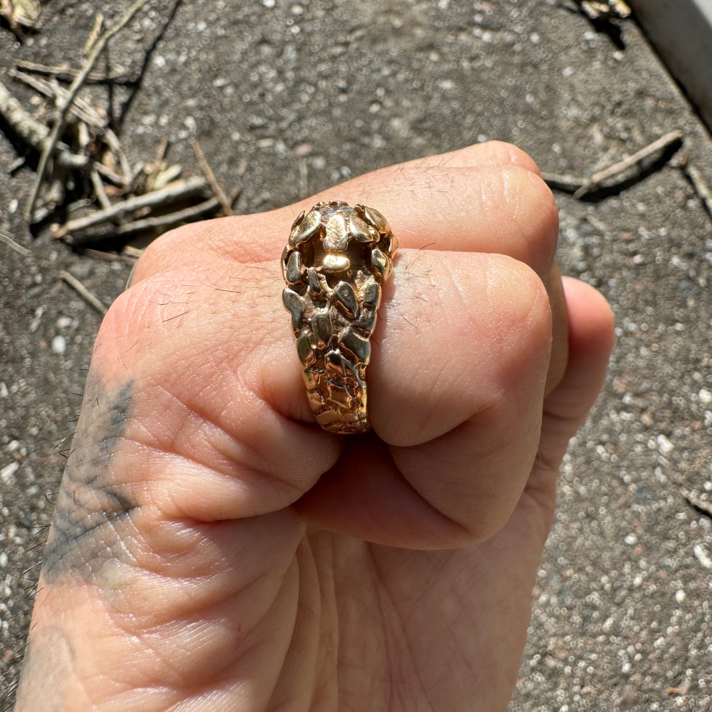 1970’s Solid 14k Yellow Gold .25ct Natural Diamond Brutalist Nugget Gypsy Ring (8)