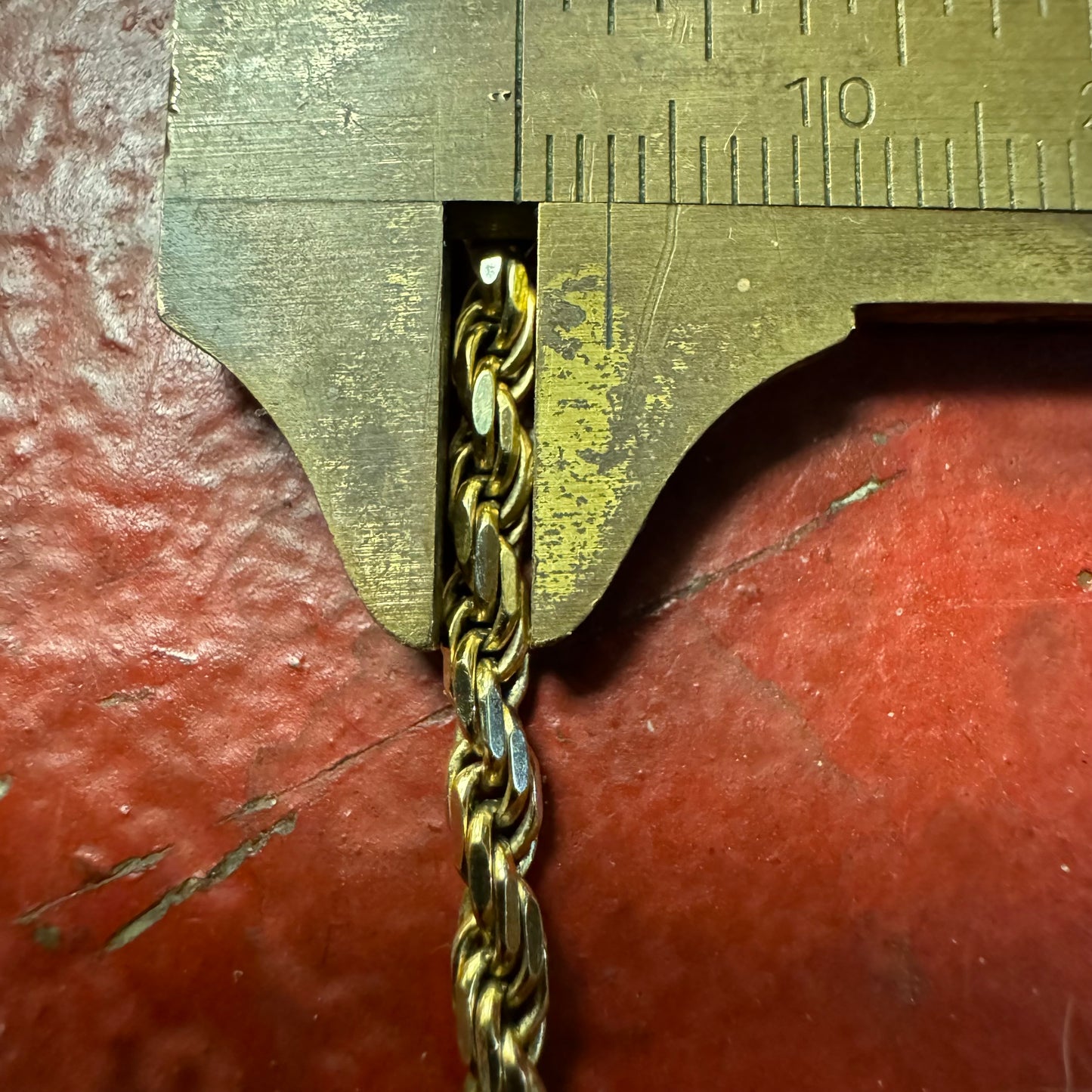 1990’s Solid 14k Yellow Gold Diamondcut Rope Chain Necklace (16.75”)
