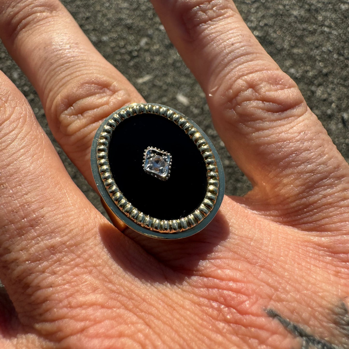 Vintage Solid 18k Yellow Gold Black Onyx Natural Solitaire Diamond Signet Ring (8.25)