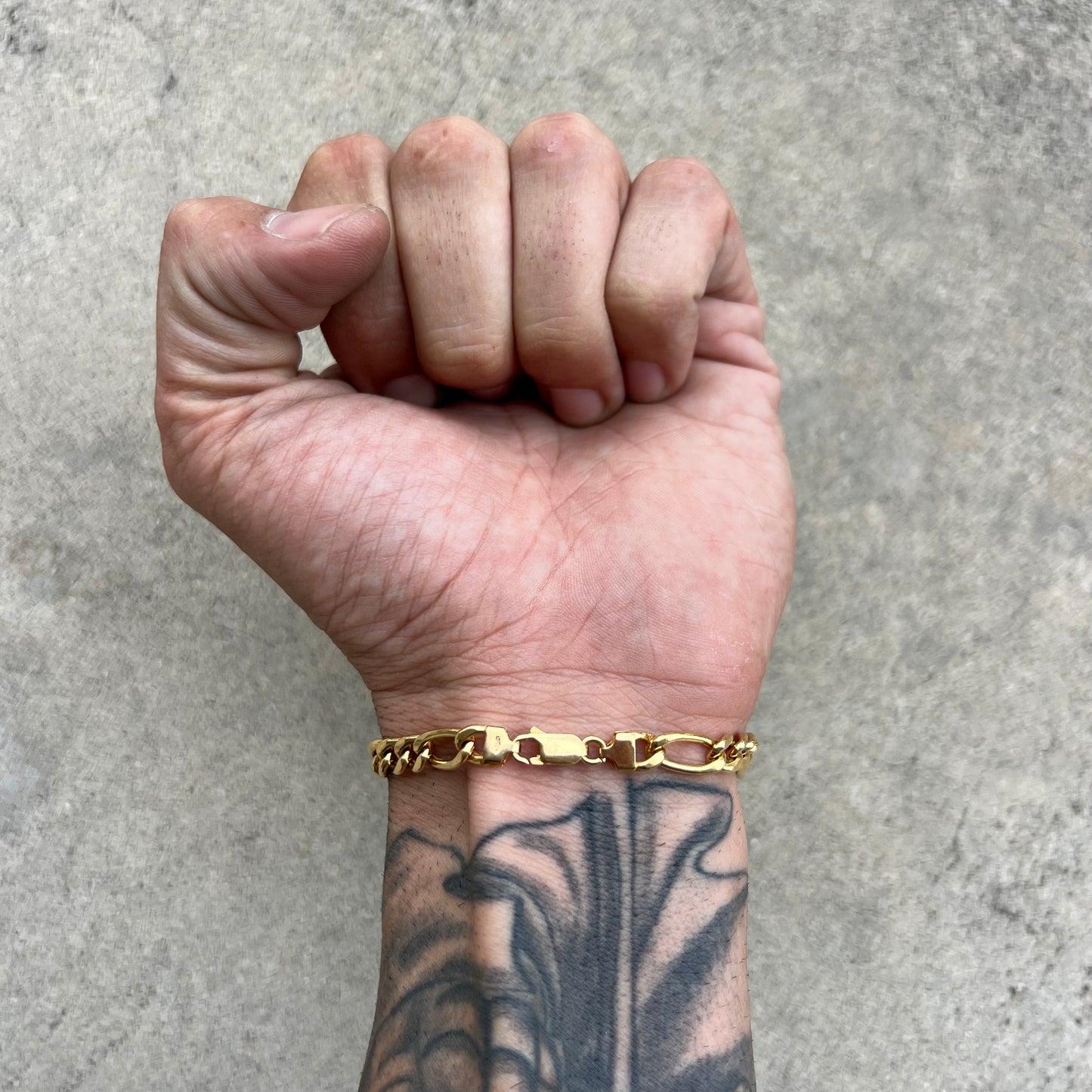 Immaculate 1980’s 18k Yellow Gold Classic Italian Figaro Link Bracelet (8.25”)
