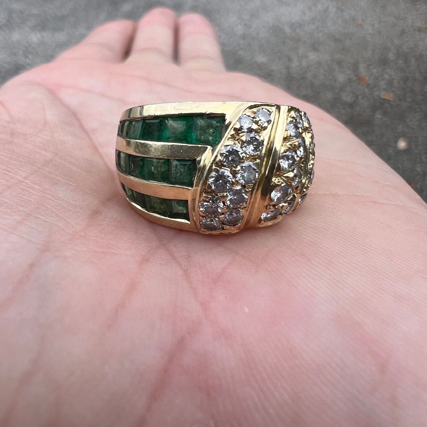 1980’s Custom Made Heavyweight 14k Yellow Gold Chunky .75CTW Natural Diamond And 1.0CTW Columbian Emerald Ring (7)