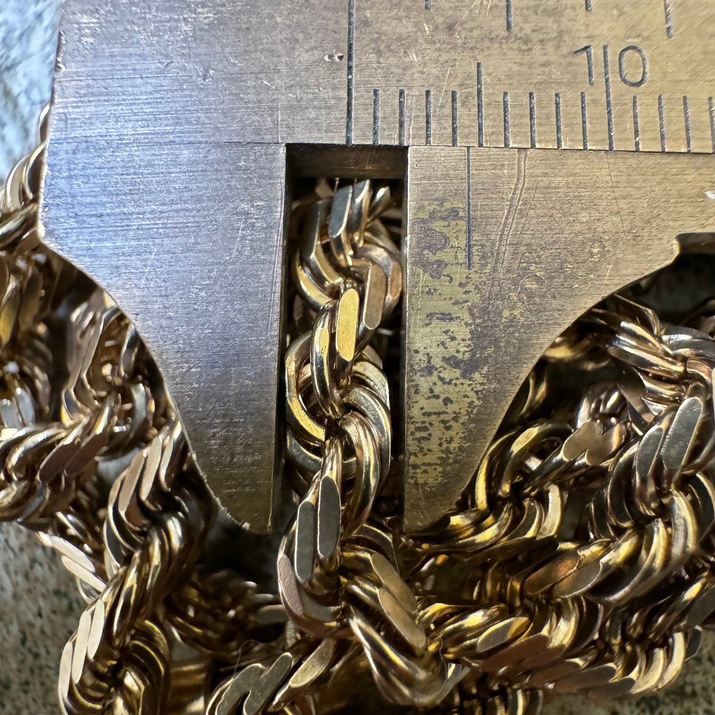 1980’s Solid 14k Yellow Gold Heavyweight Diamondcut Rope Chain Necklace (20.25”)