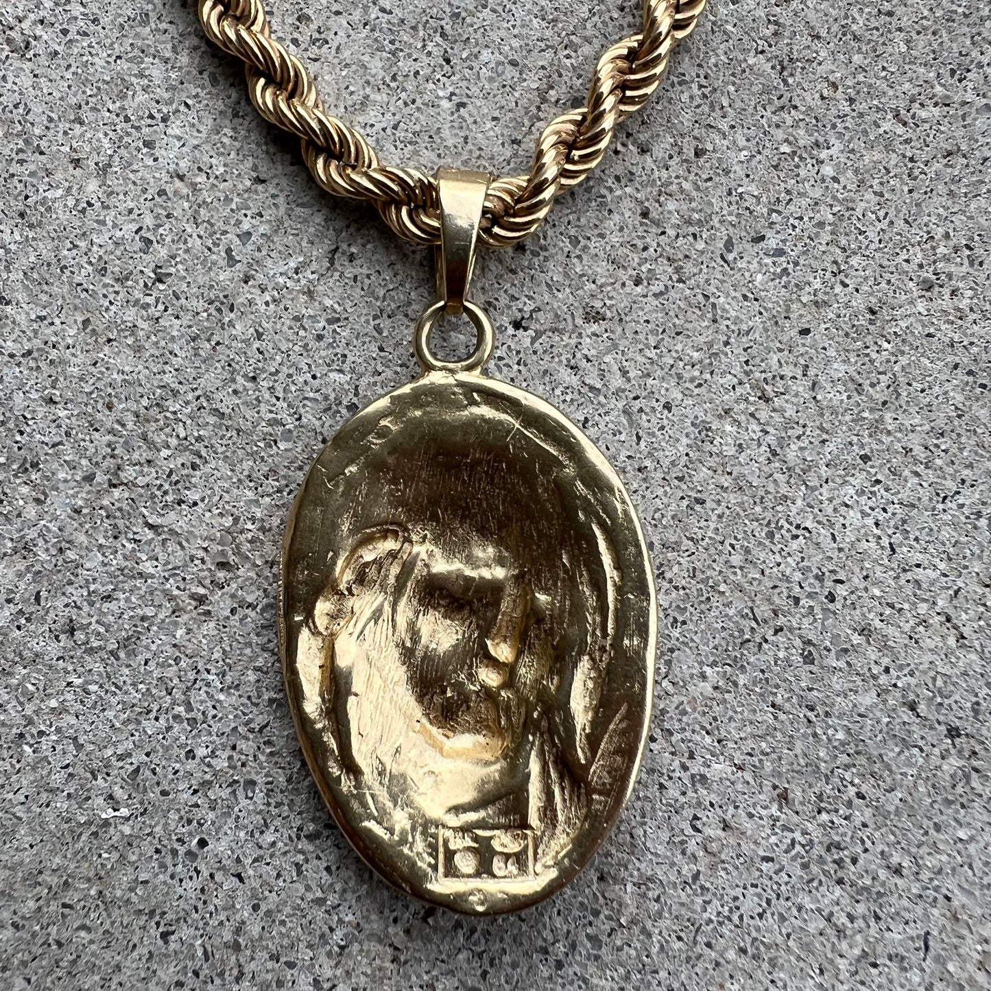 1984 Solid 14k Yellow Gold Suffering Jesus Piece Pendant